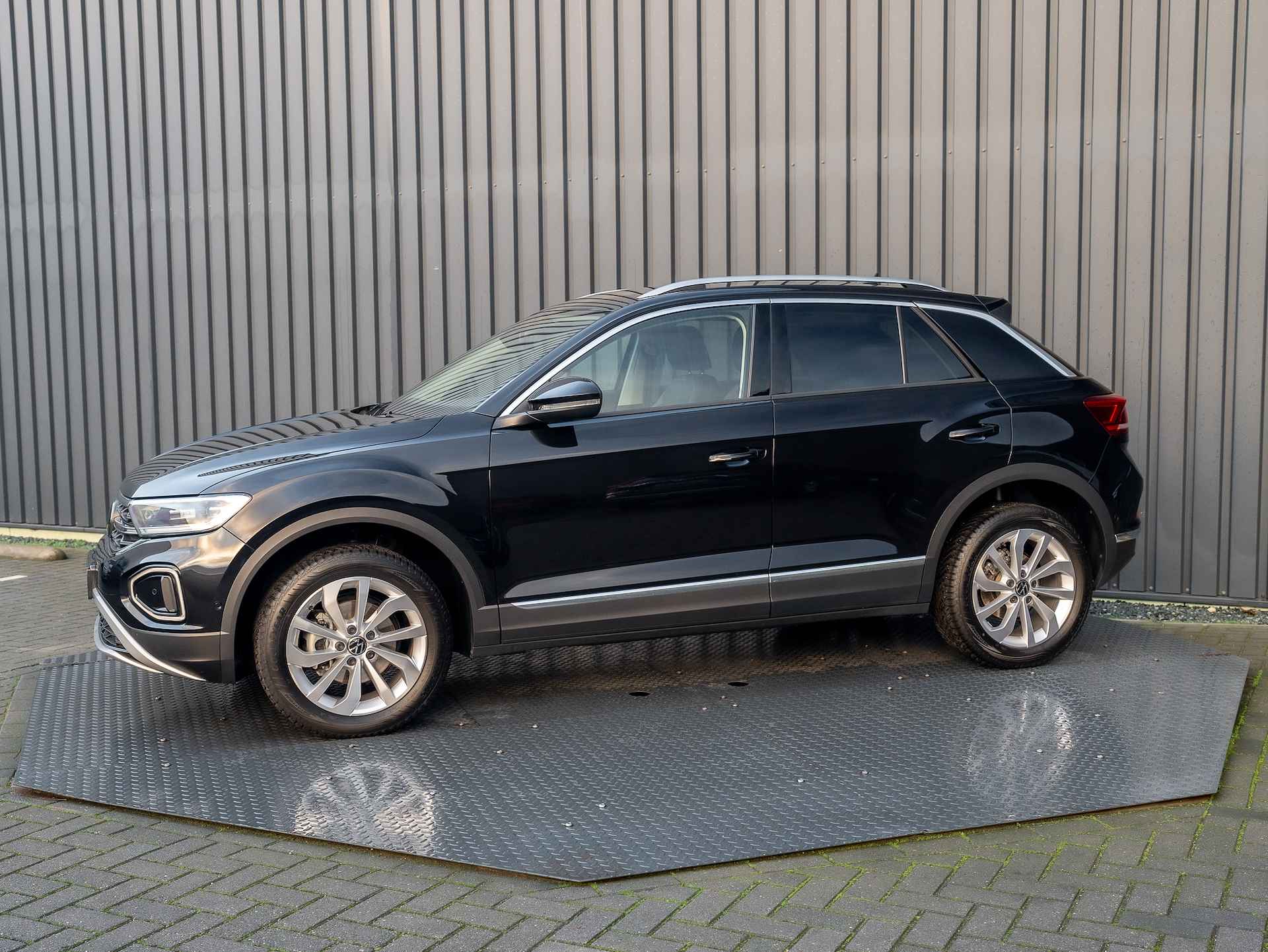 Volkswagen T-Roc 1.5 TSI DSG 150Pk Style | IQ Light | ACC | Stoelverw. | Prijs Rijklaar!! - 3/46