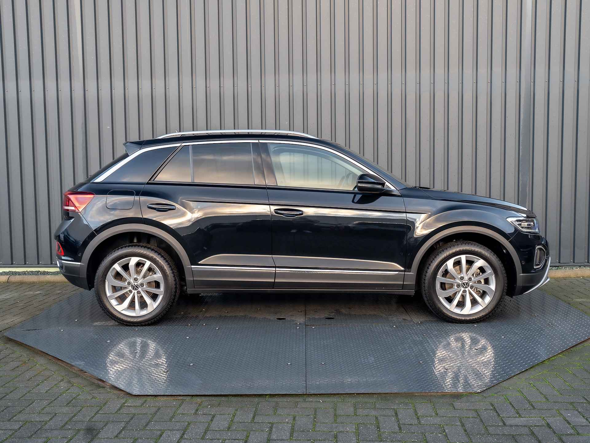 Volkswagen T-Roc 1.5 TSI DSG 150Pk Style | IQ Light | ACC | Stoelverw. | Prijs Rijklaar!! - 24/46