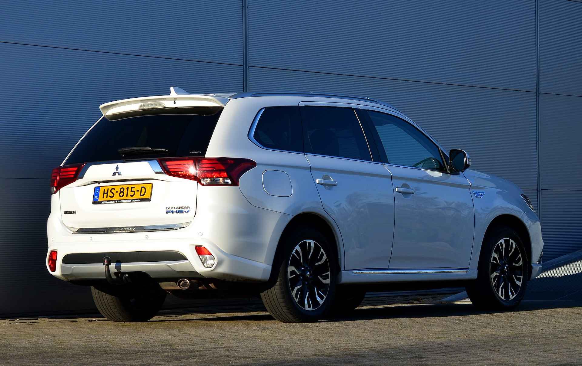 Mitsubishi Outlander PHEV 2.0 INSTYLE 4WD | PLUG IN HYBRID | V2G | FULL OPTIONS | ALL SEASON BANDEN | TREKHAAK 1500KG | ALL IN RIJKLAARPRIJS - 10/46