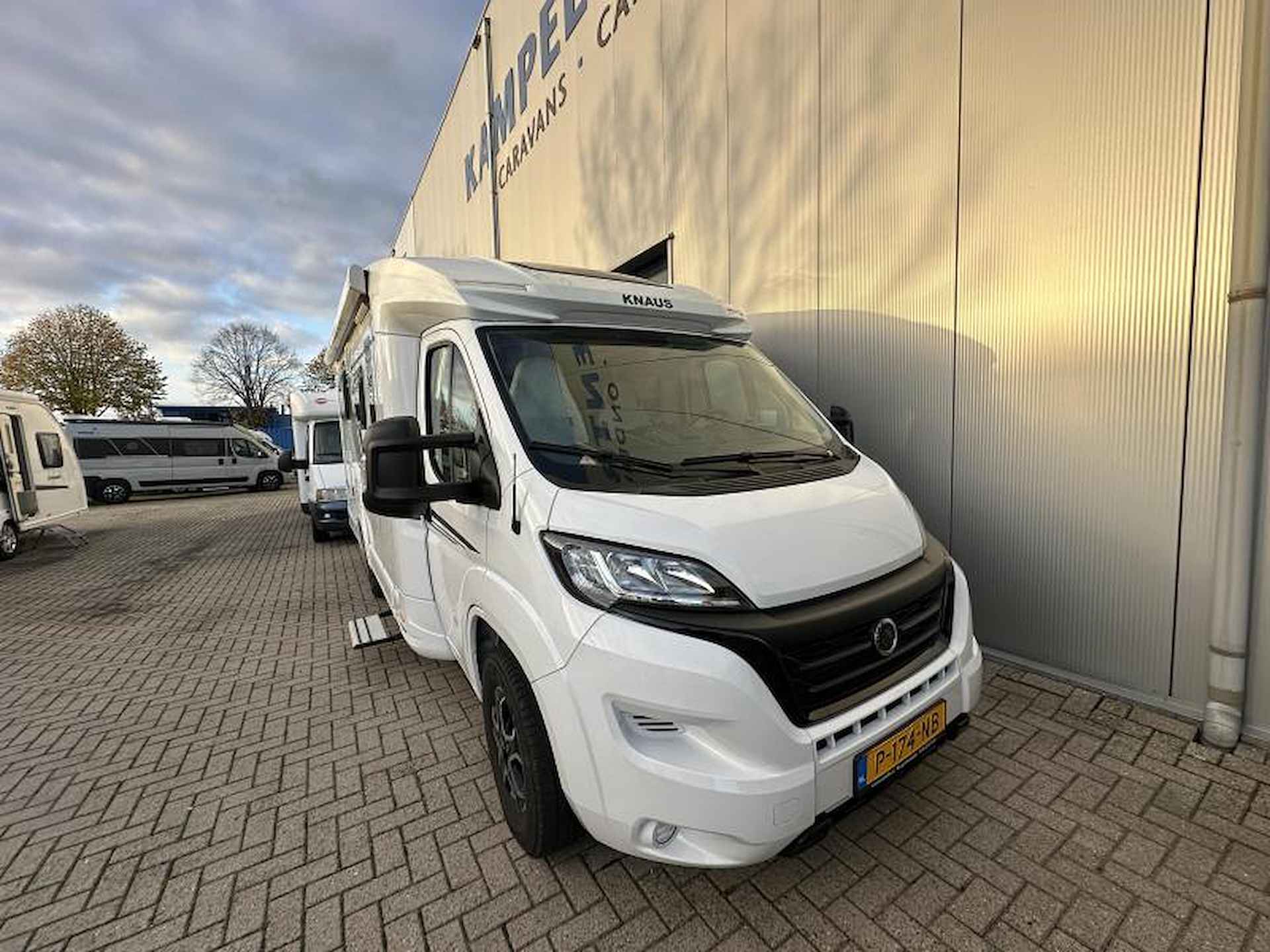 Knaus Sky TI 650 MEG enkele bedden/automaat - 4/13