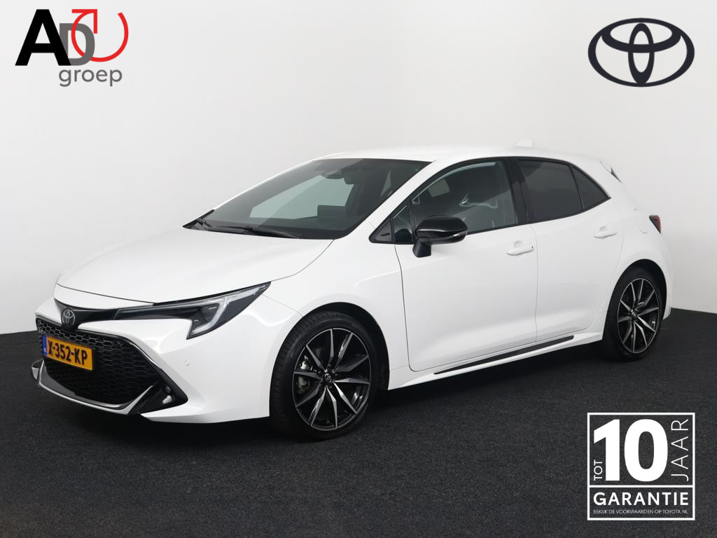 Toyota Corolla Hybrid 140 GR Sport | Afneembare trekhaak | Stoelverwarming | Draadloos telefoon opladen |