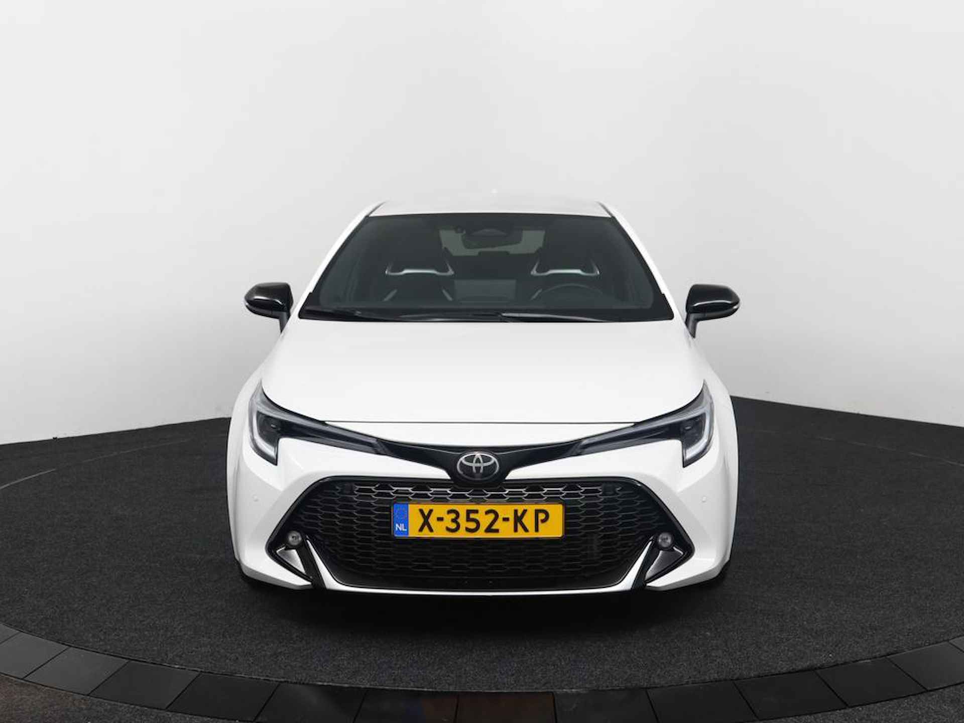 Toyota Corolla Hybrid 140 GR Sport | Afneembare trekhaak | Stoelverwarming | Draadloos telefoon opladen | - 14/50