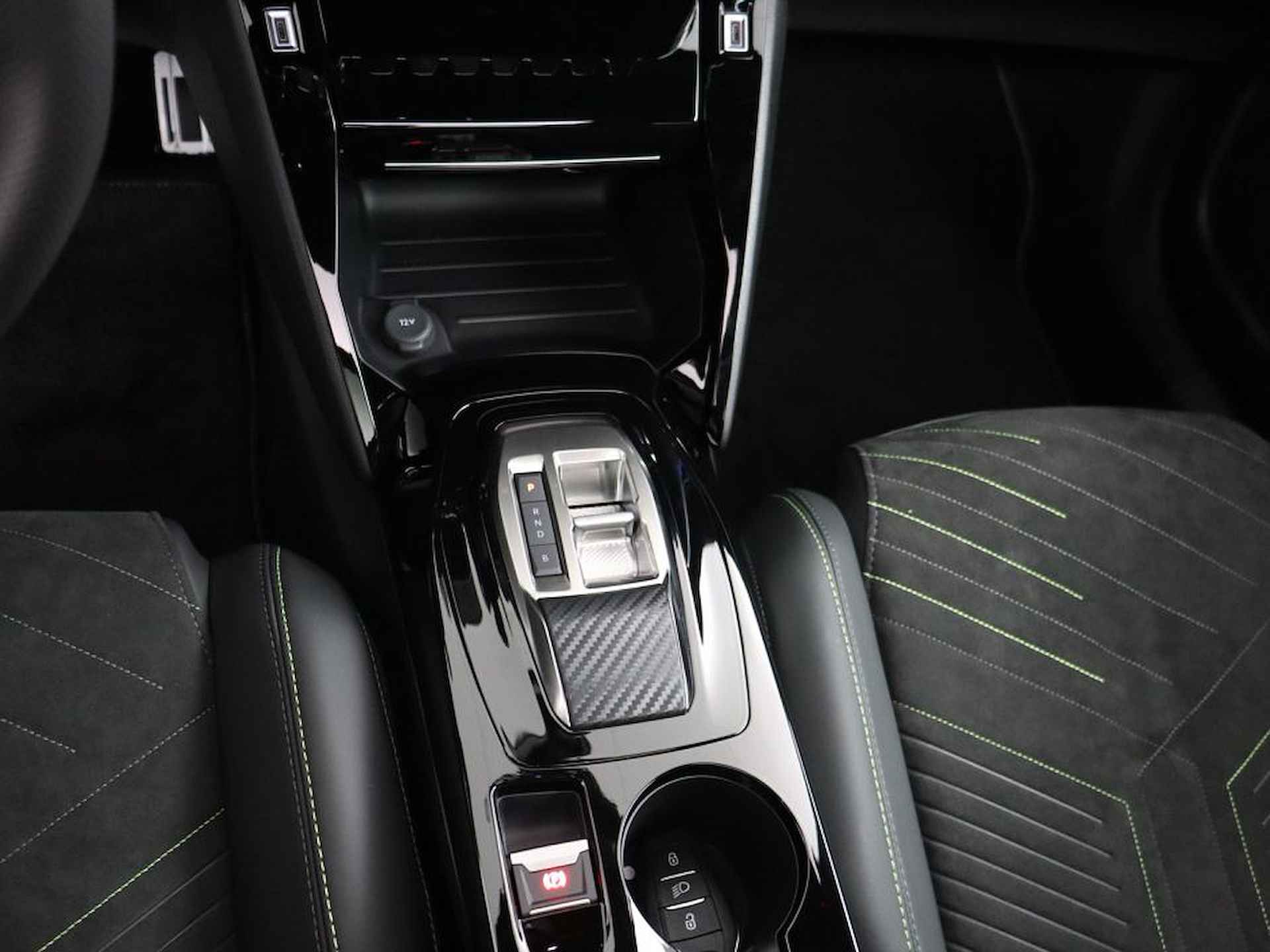 Peugeot e-2008 EV GT 54 kWh Open Dak | Massagestoelen | Full options - 13/40
