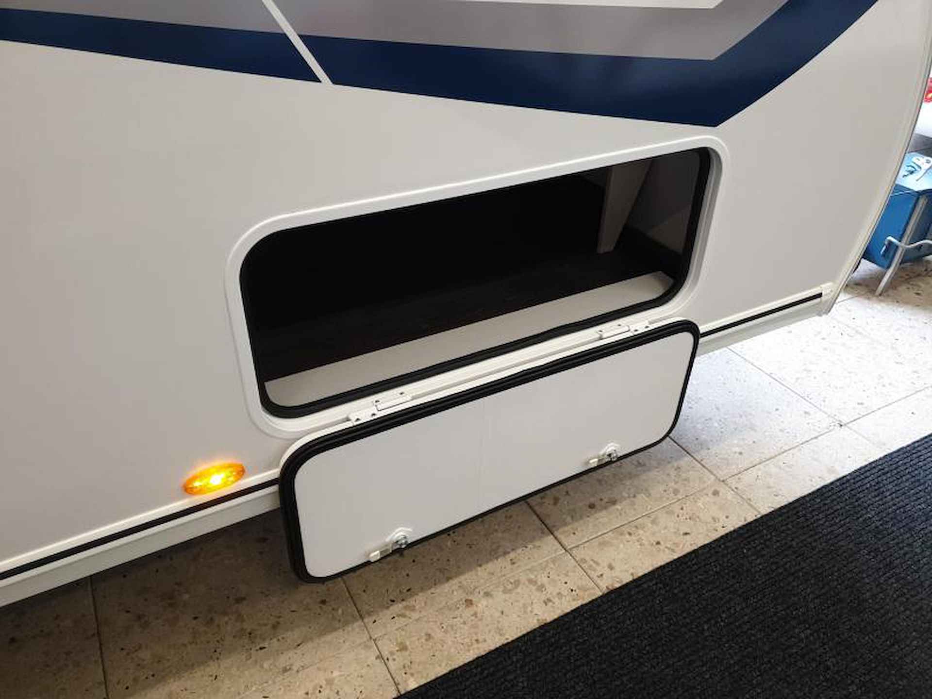 Caravelair Alba Style 430 Dwarsbed & Treinzit - 20/24