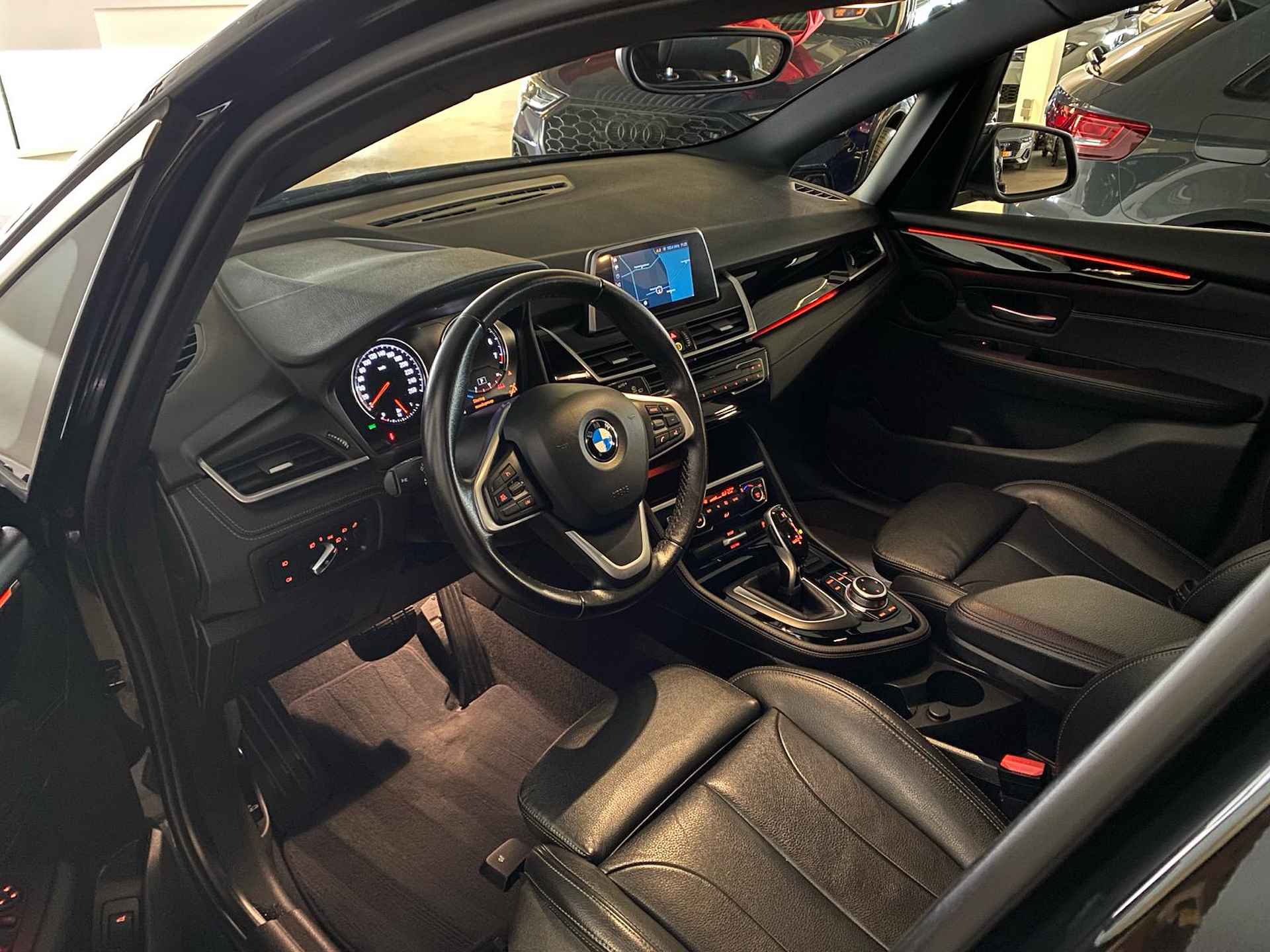 BMW 2-Serie Active Tourer (f45) 218i 140PK AUTOMAAT HIGH EXEC. SPORTLINE Navi | Leer | Clima | Sportstoelen | Pdc | 17 Inch Lm | - 50/53
