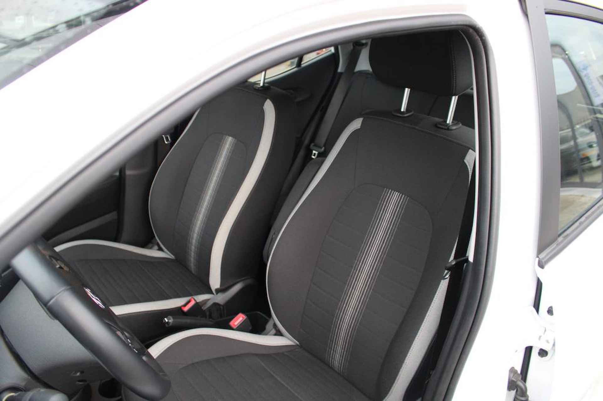 Hyundai I10 1.0 Comfort Cruise controle Apple Carplay Nieuwstaat - 8/13