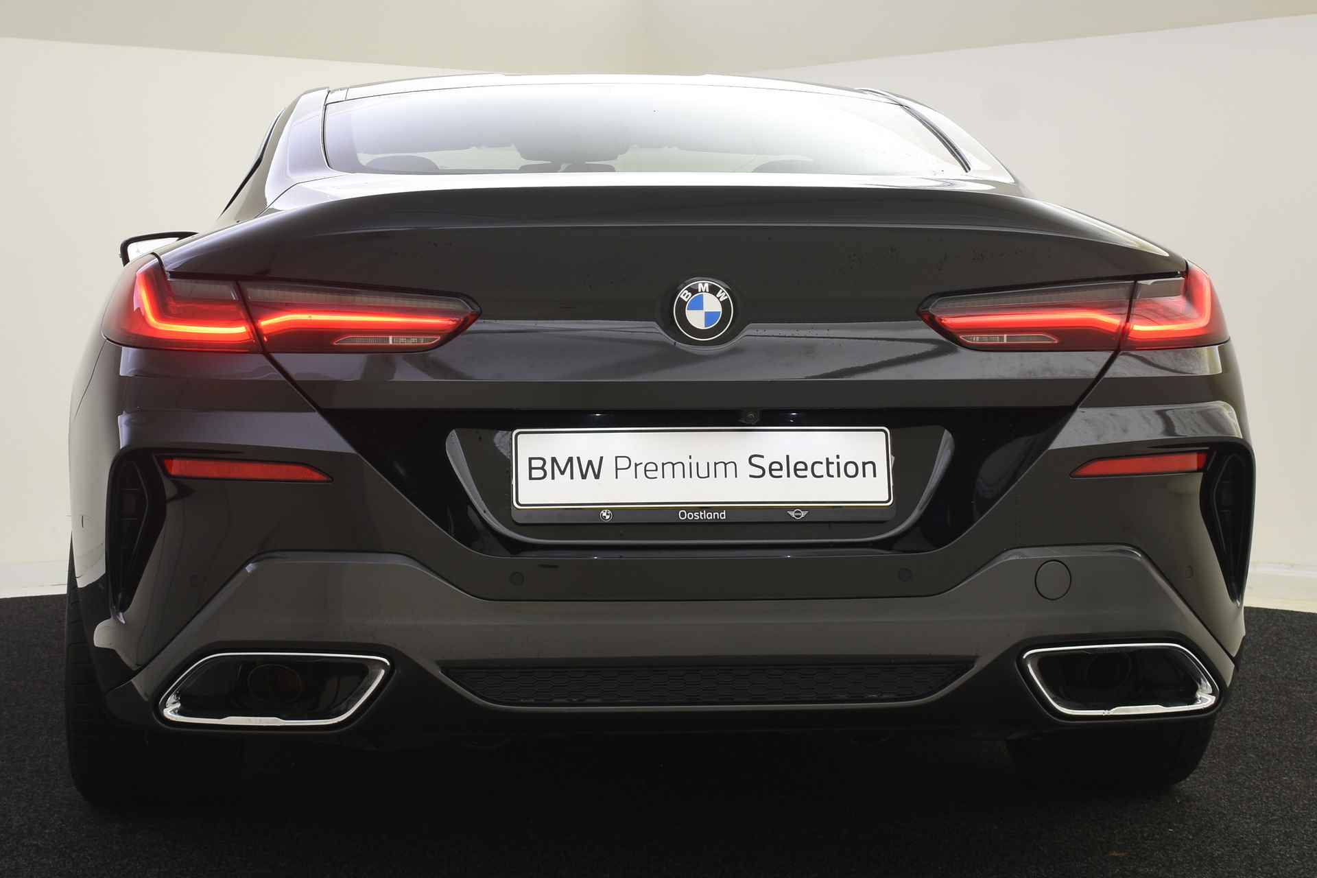 BMW 8 Serie 840i High Executive M Sportpakket / Laserlight / Soft-Close / Active Steering / Parking Assistant Plus / Driving Assistant Professional / Stoelventilatie - 10/52