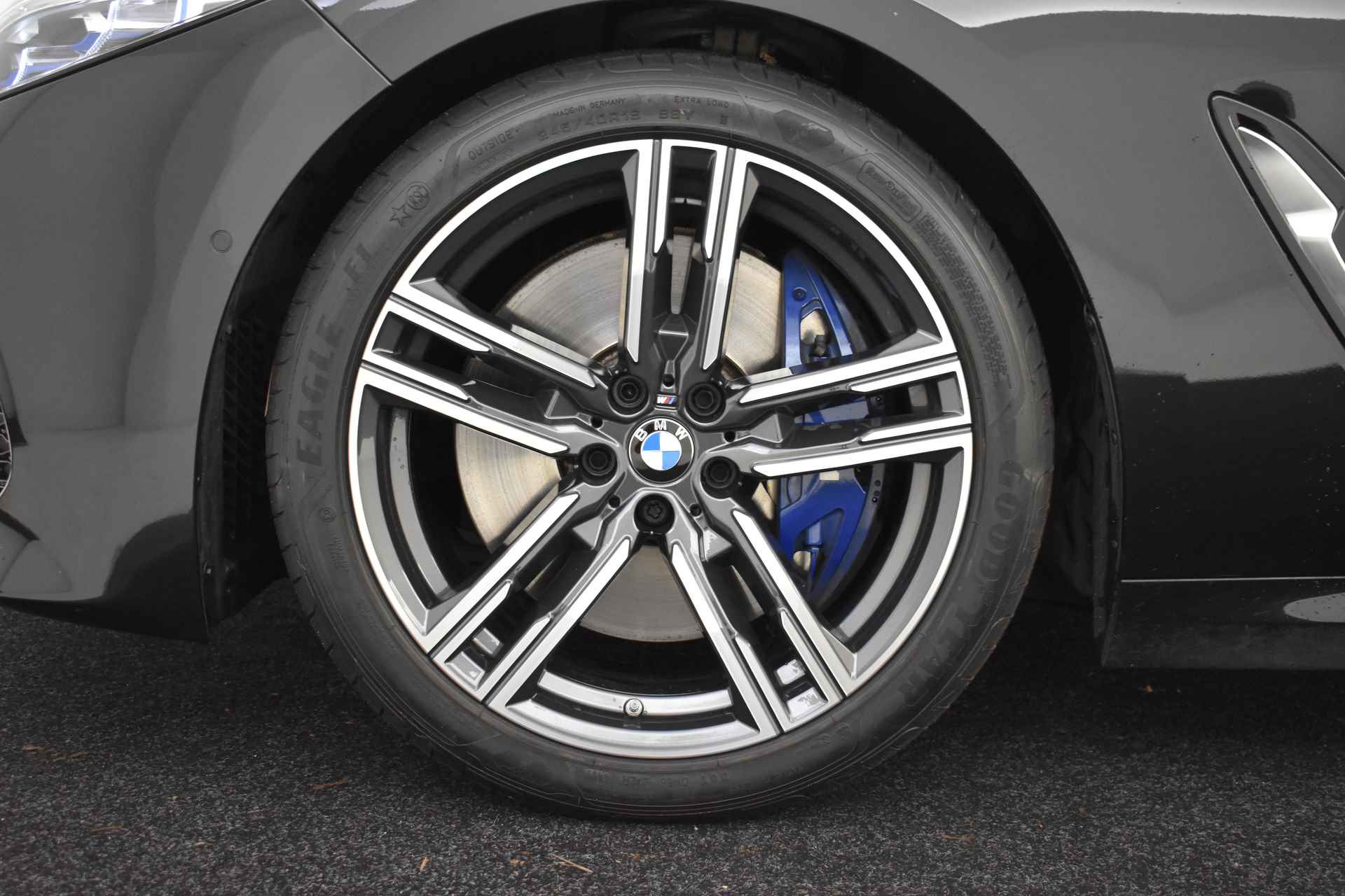 BMW 8 Serie 840i High Executive M Sportpakket / Laserlight / Soft-Close / Active Steering / Parking Assistant Plus / Driving Assistant Professional / Stoelventilatie - 11/52