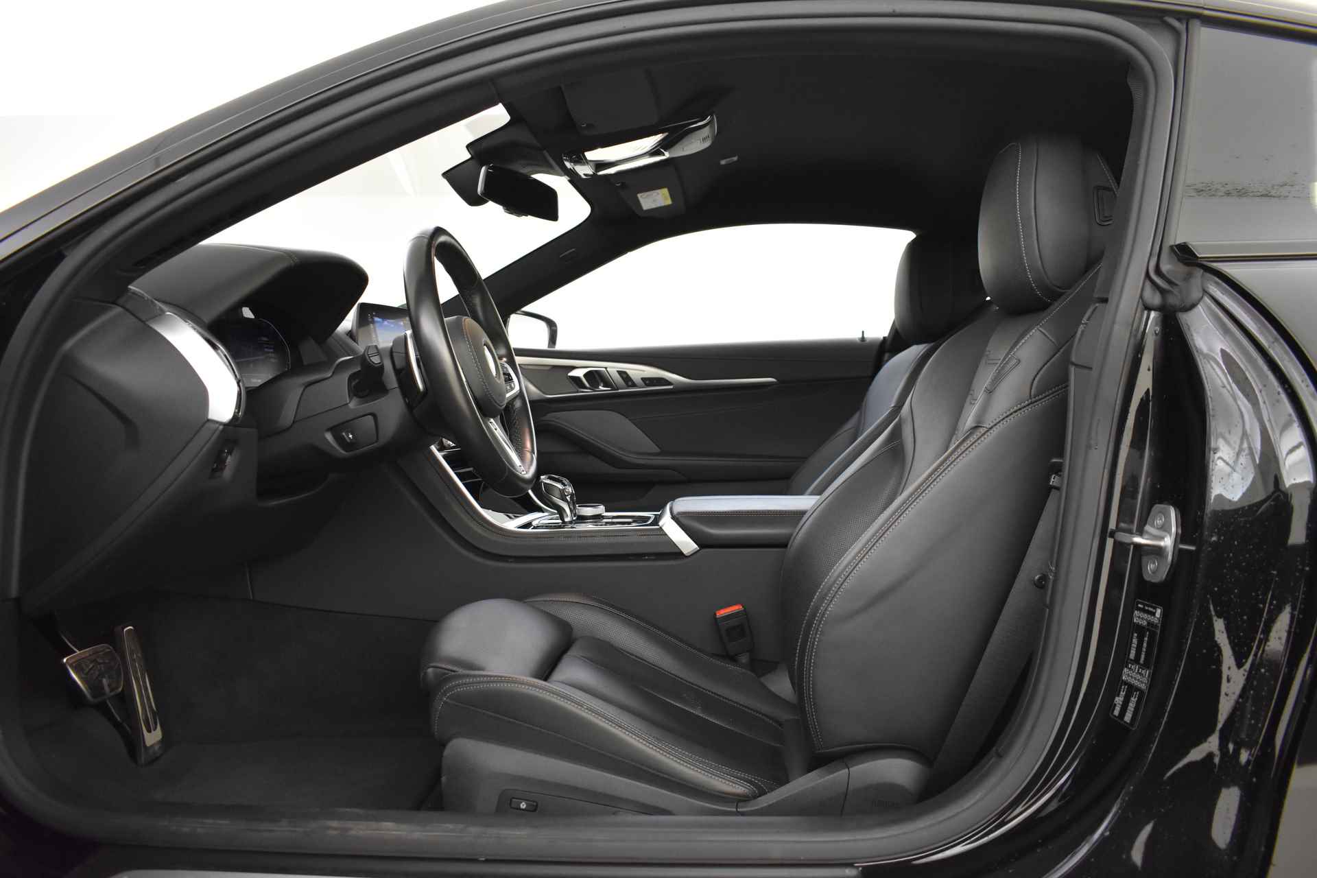 BMW 8 Serie 840i High Executive M Sportpakket / Laserlight / Soft-Close / Active Steering / Parking Assistant Plus / Driving Assistant Professional / Stoelventilatie - 13/52