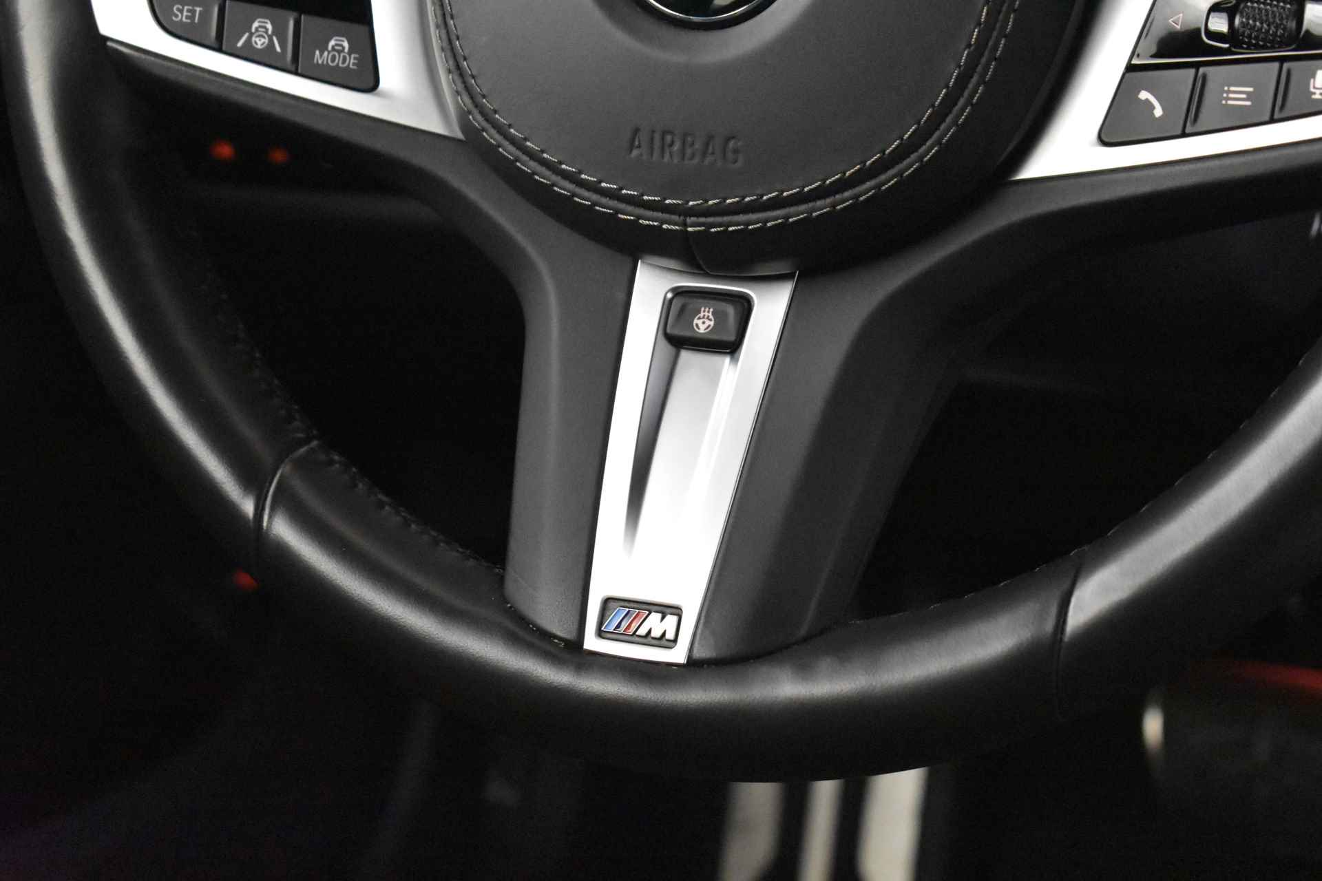 BMW 8 Serie 840i High Executive M Sportpakket / Laserlight / Soft-Close / Active Steering / Parking Assistant Plus / Driving Assistant Professional / Stoelventilatie - 22/52