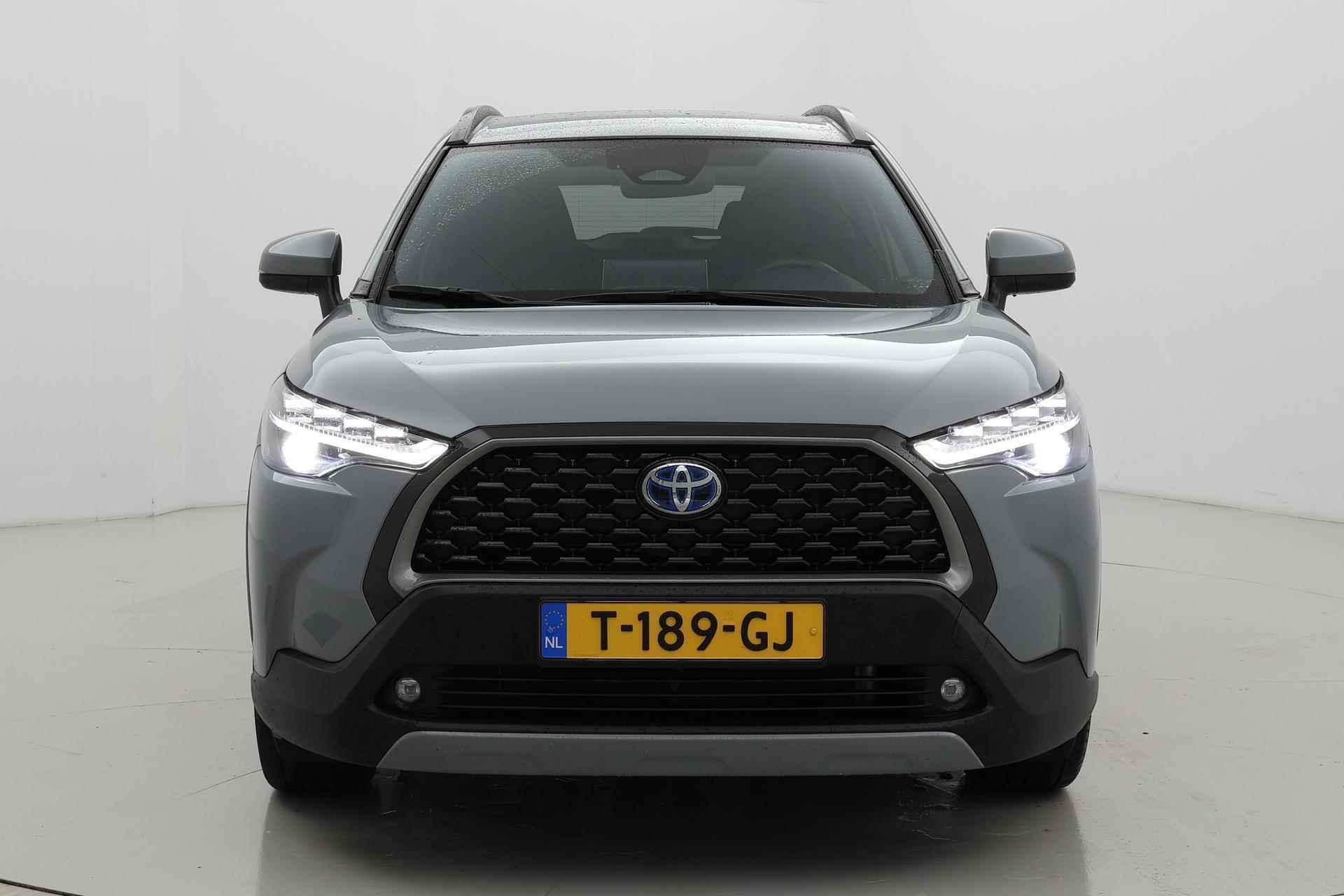 Toyota Corolla Cross 1.8 Hybrid Dynamic Navigatie - 8/32