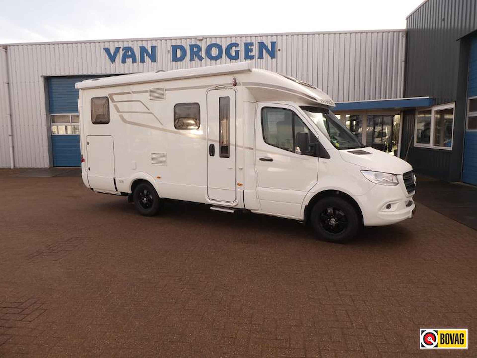 Hymer B-MCT 580  E&P LEVELSYST. / XXL BED!