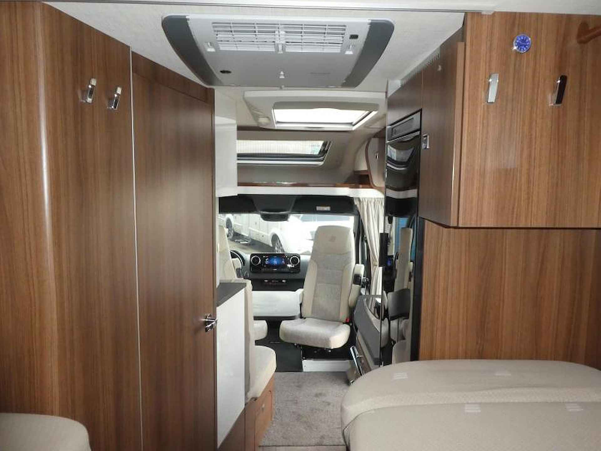 Hymer B-MCT 580  E&P LEVELSYST. / XXL BED! - 11/19