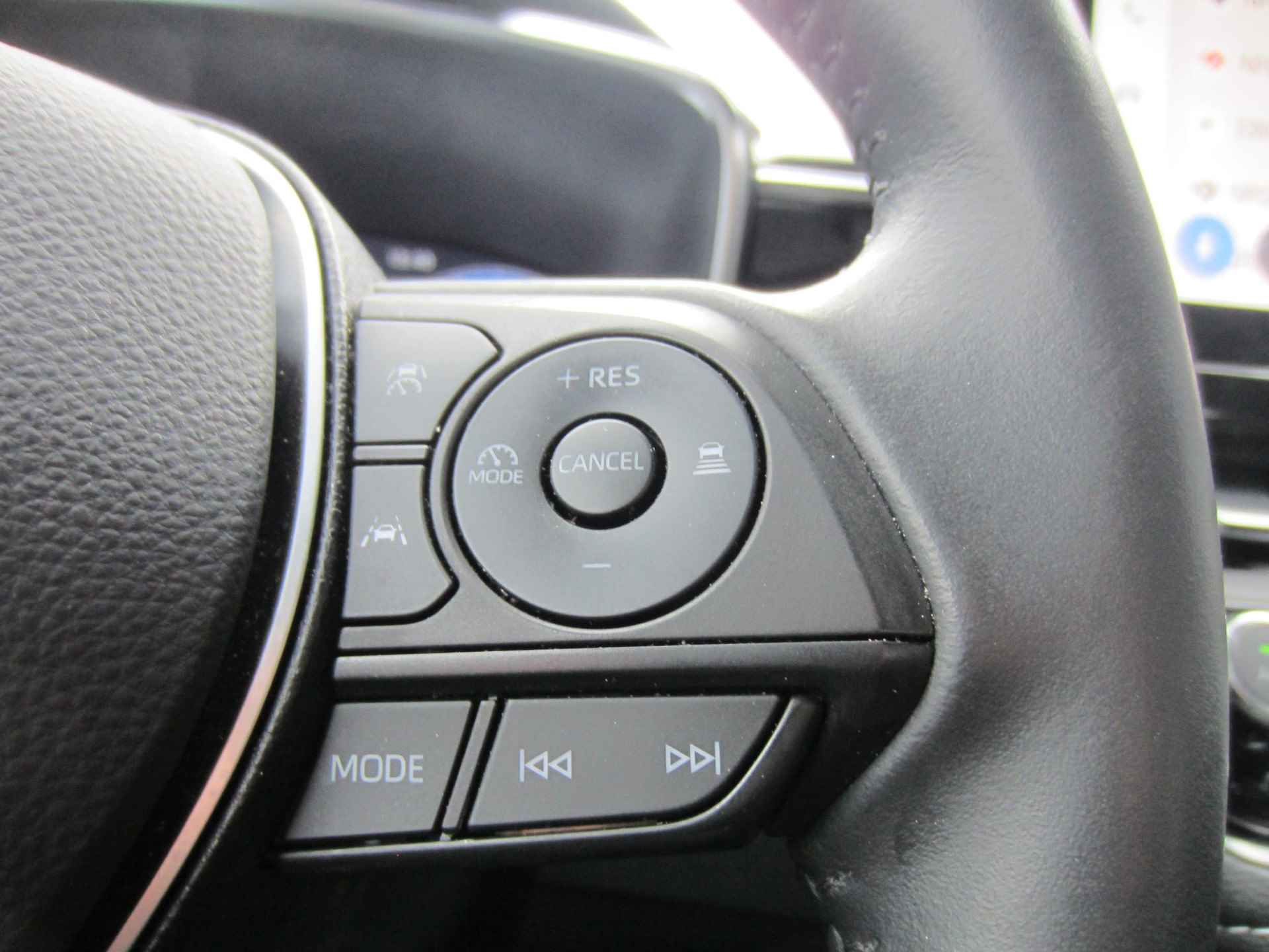 Toyota Corolla Touring Sports Hybrid 140 Active Navi Camera NL auto - 17/19