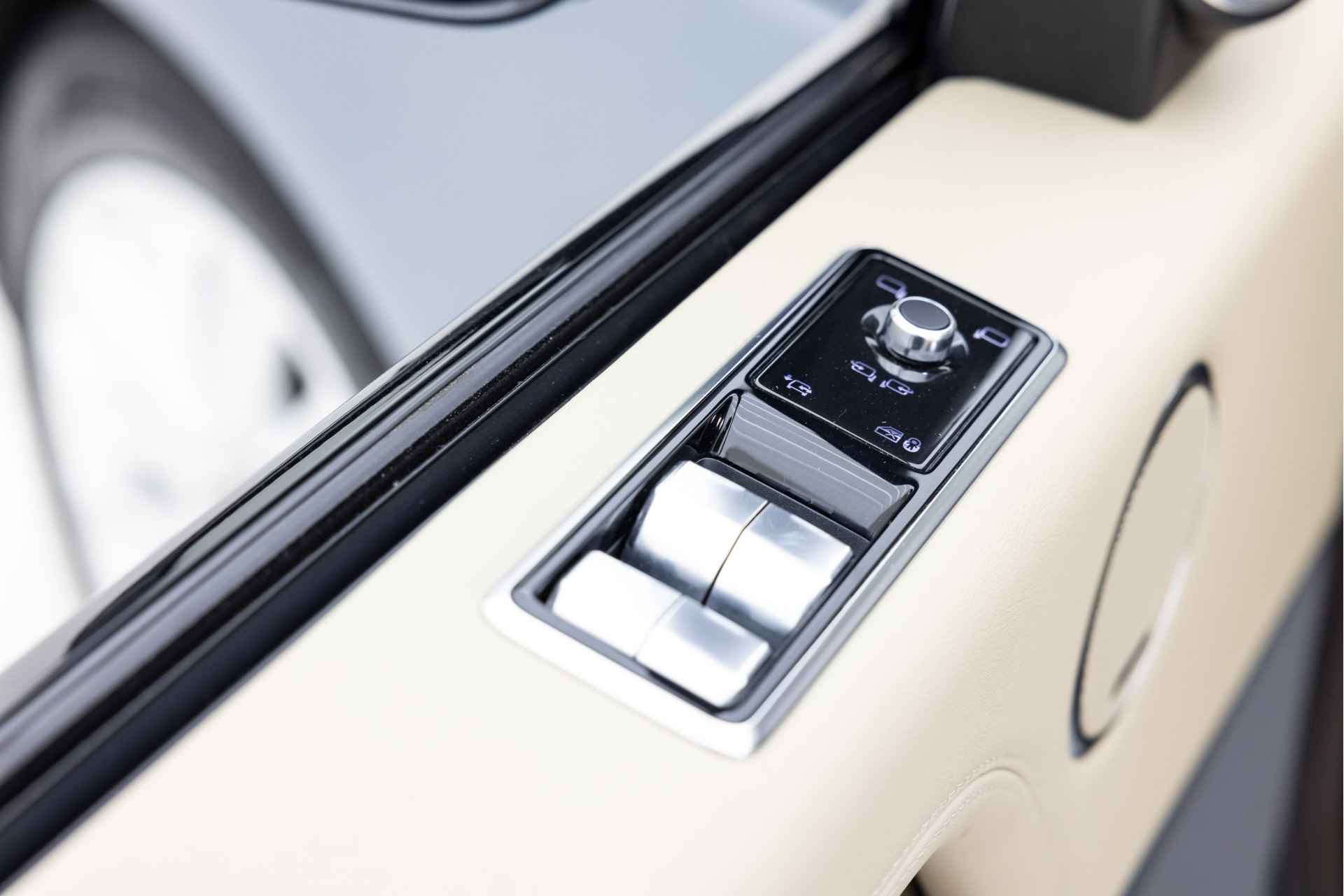 Land Rover Range Rover P400e Vogue | Panoramadak | Drive Pro Pack | 360gr Camera | 3-zone Climate Control - 10/37