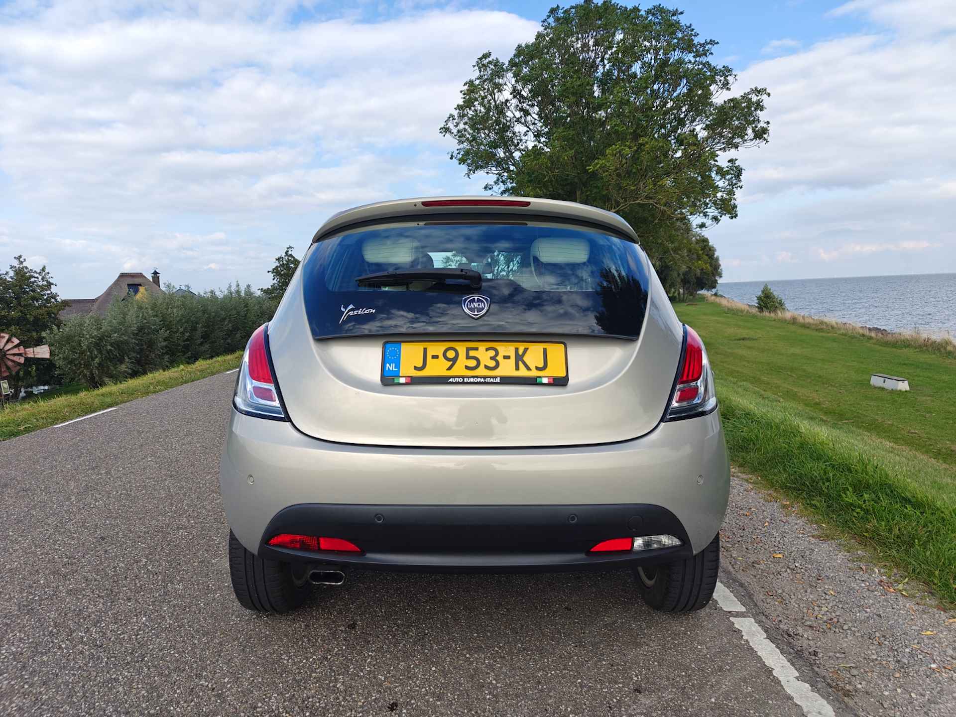 Lancia Ypsilon 85 PK TwinAir | Panoramadak | Cruise control - 13/47