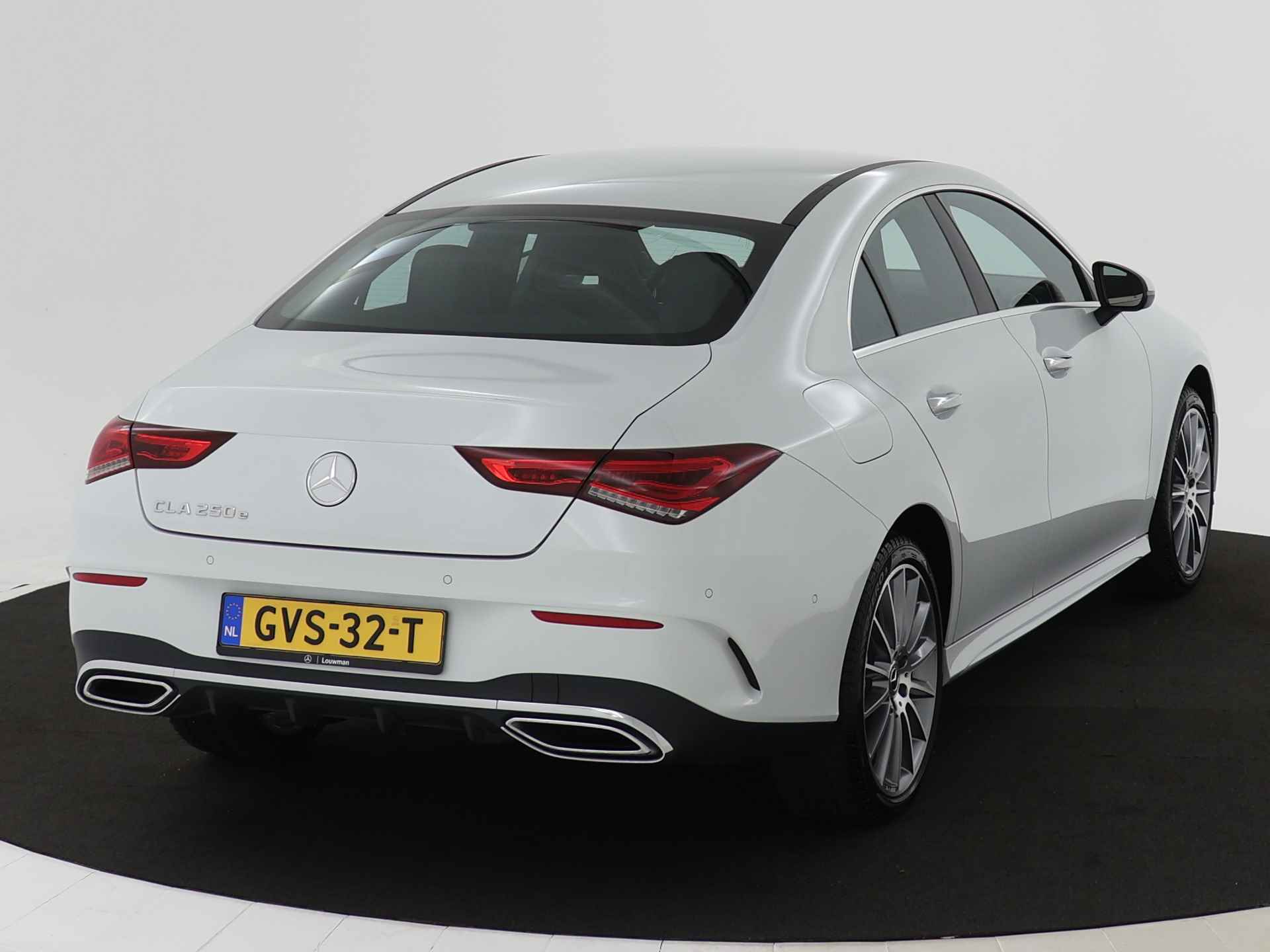 Mercedes-Benz CLA-Klasse 250 e AMG Plug-In Hybride | AMG Styling | Head-up Display | Memory stoelen | Dodehoek | Sfeerverlichting | LED koplampen | Inclusief 24 maanden MB Certified garantie voor Europa. - 18/45