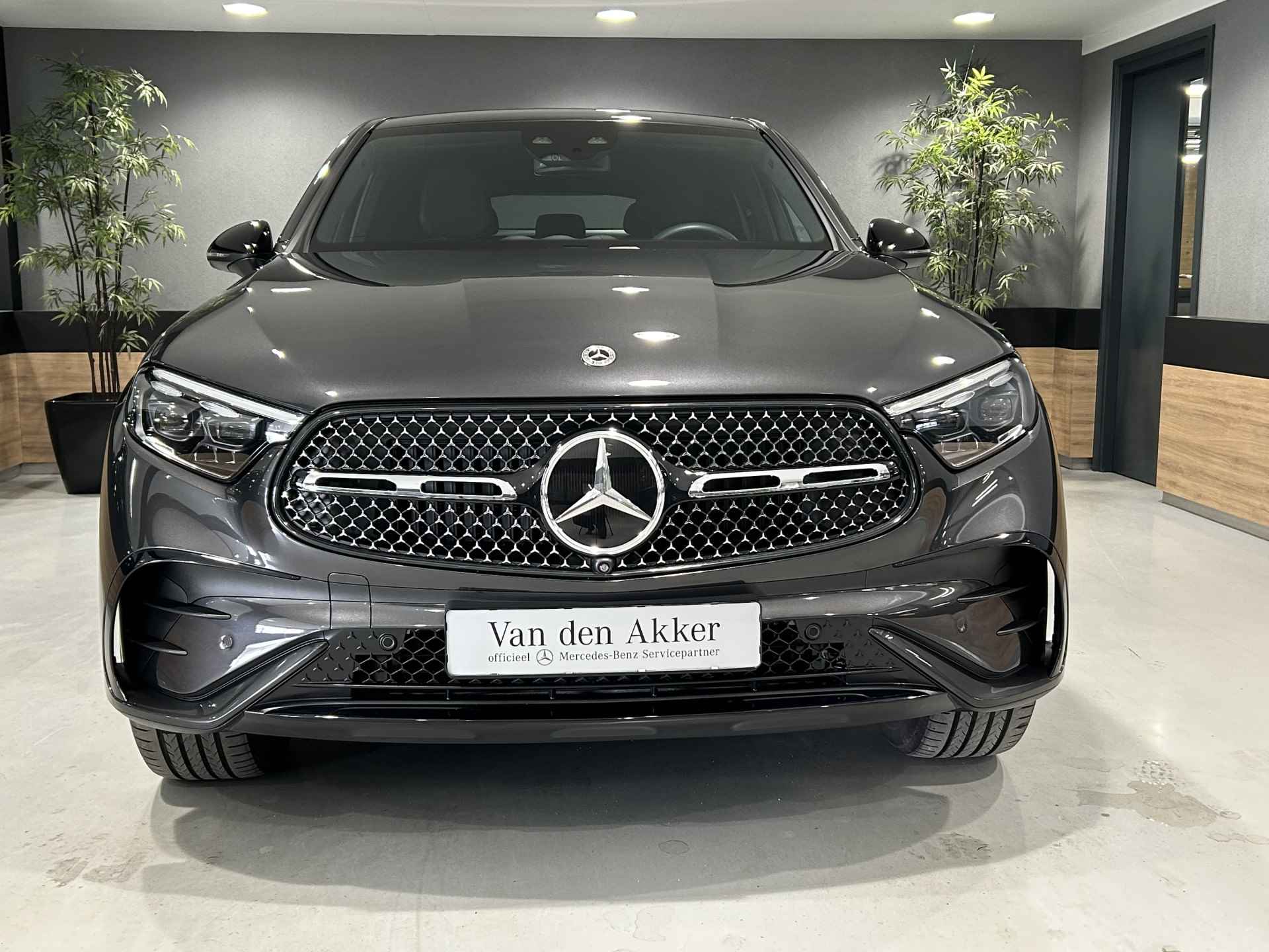 Mercedes-Benz GLC 400e Coupé AMG 4Matic // Distronic // 360 Camera // Memory Stoelen // Keyless // Night Pakket // Alarm // Sfeerverlichting - 18/48