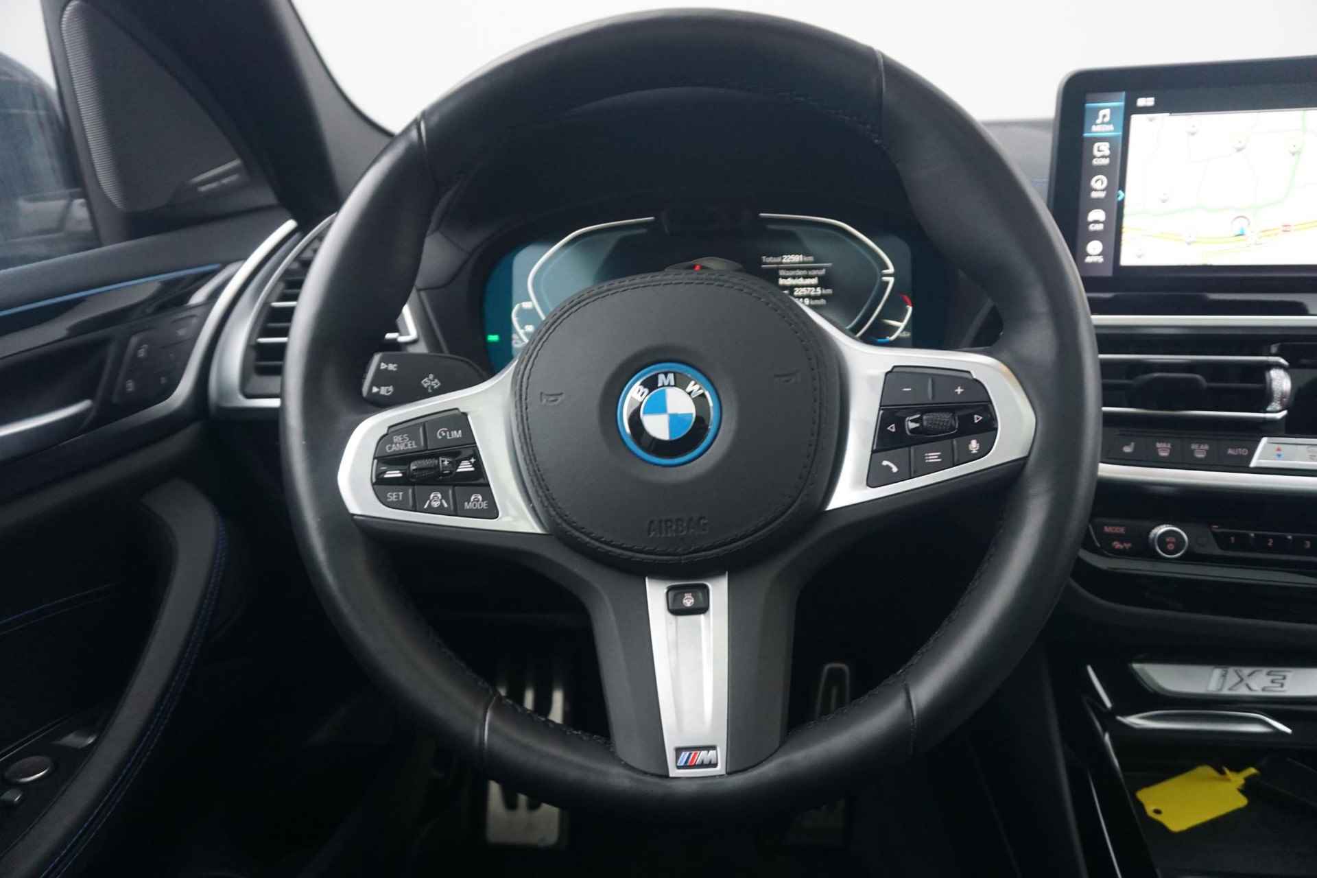 BMW iX3 High Executive 20'' / Trekhaak elektrisch / Stuurwiel verwarmd / Comfort Acces - 13/36