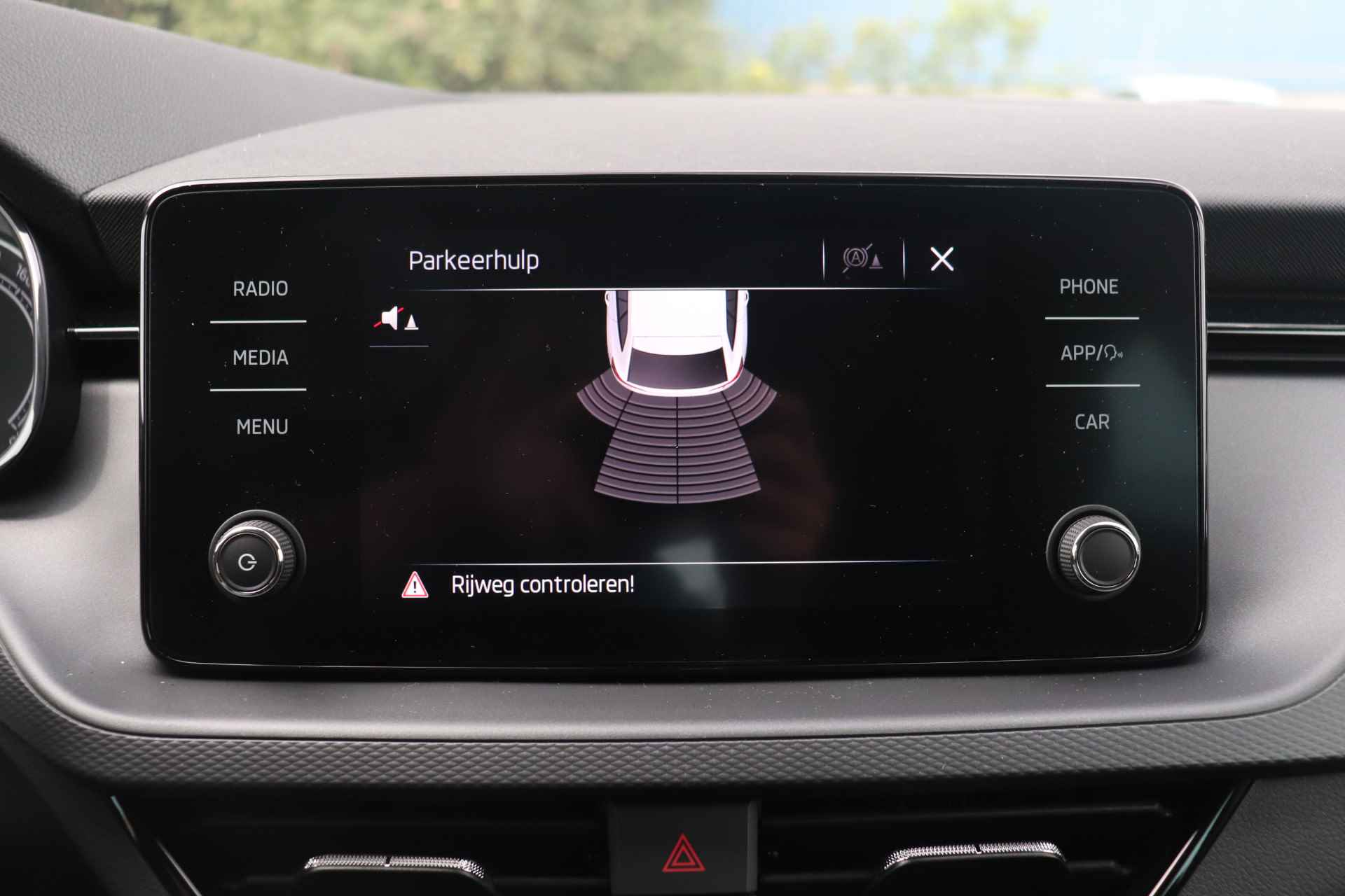 Škoda Scala 1.0 TSI 110pk Ambition | Cruise control | Airco | Smartlink | Parkeersensoren | Airconditioning | - 19/25