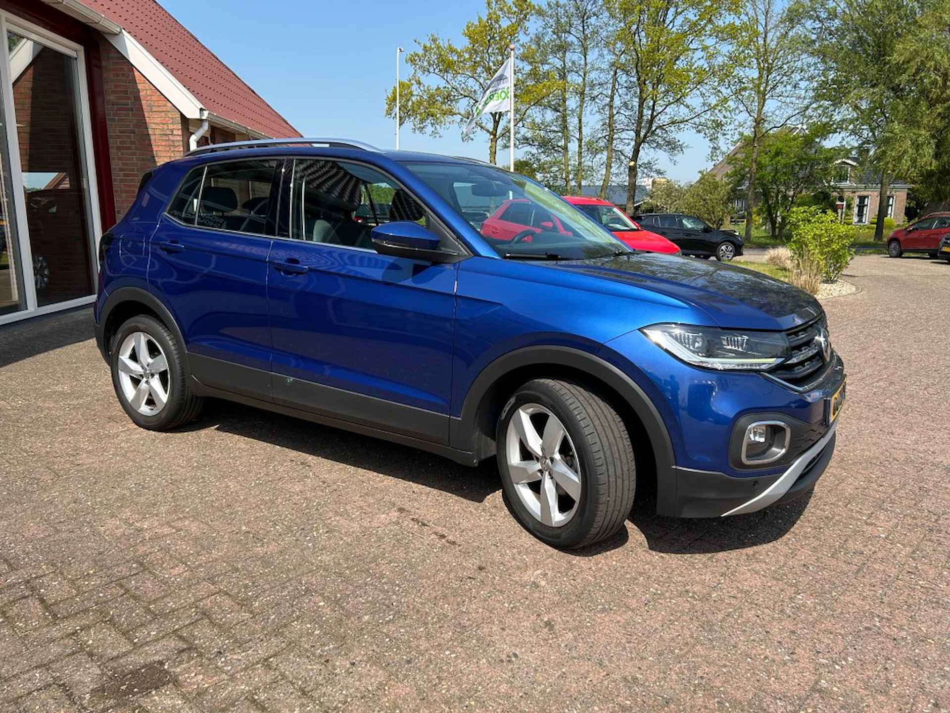 VOLKSWAGEN T-cross 1.0 TSI STYLE AUTOMAAT AIRCO/ECC/NAVIGATIE/PDC VOOR EN ACHTER/EN - 45/47