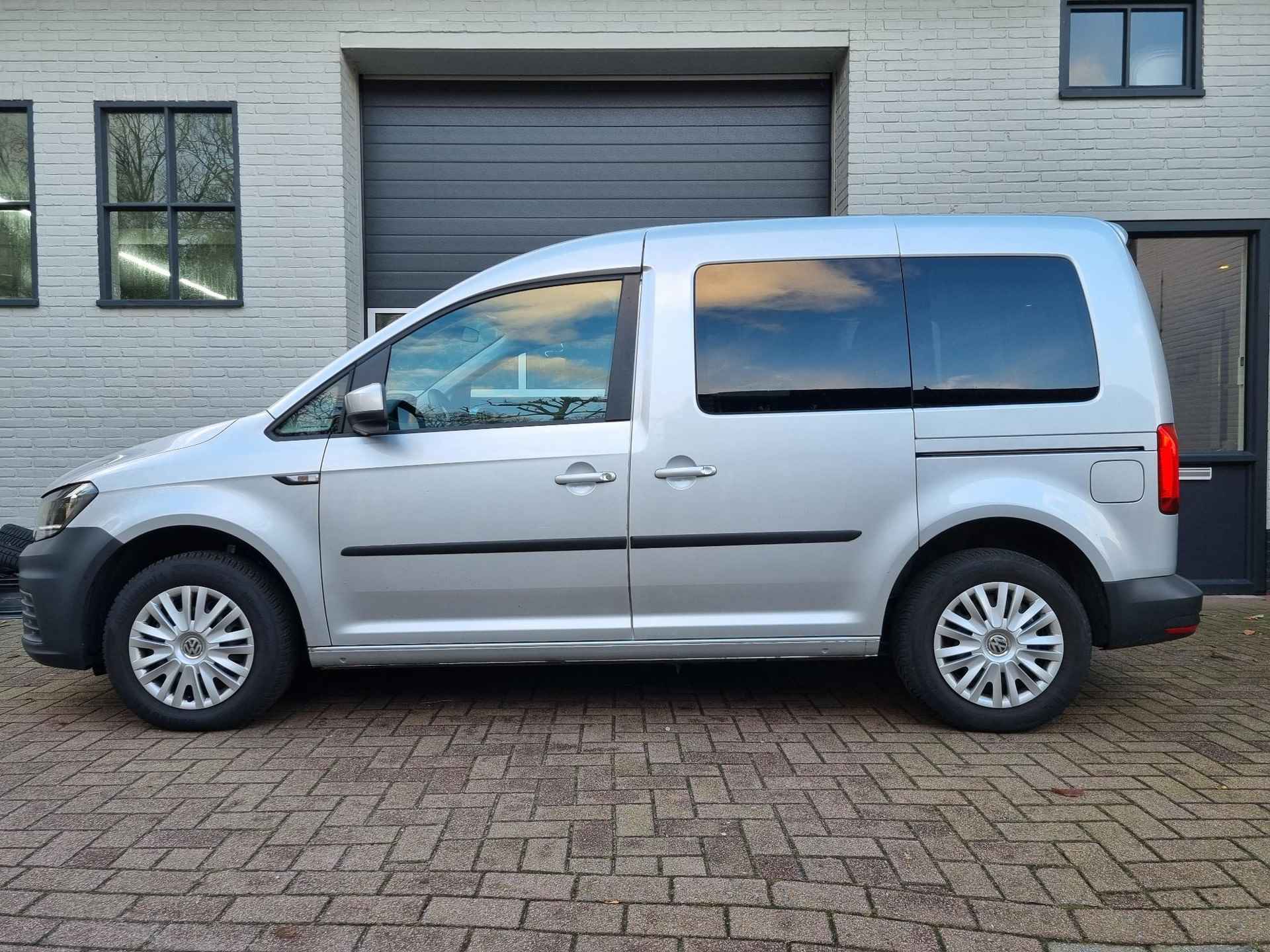 Volkswagen Caddy 1.0 TSI Trendline / AIRCO ECC / CRUISE / PDC - 2/18