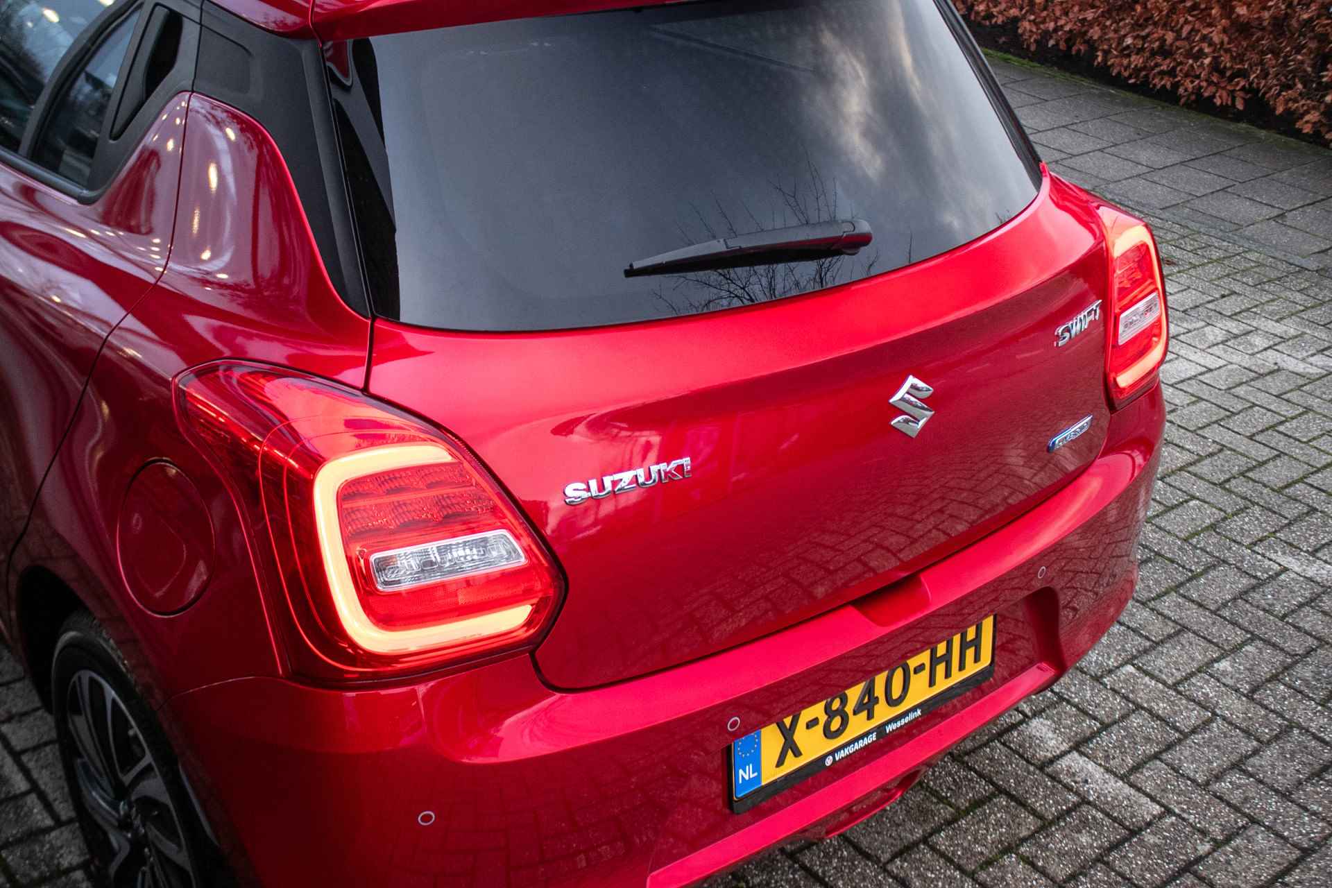 Suzuki Swift 1.2 Style Smart Hybrid - All-in rijklrprs | navigatie | adaptive cruise - 21/37