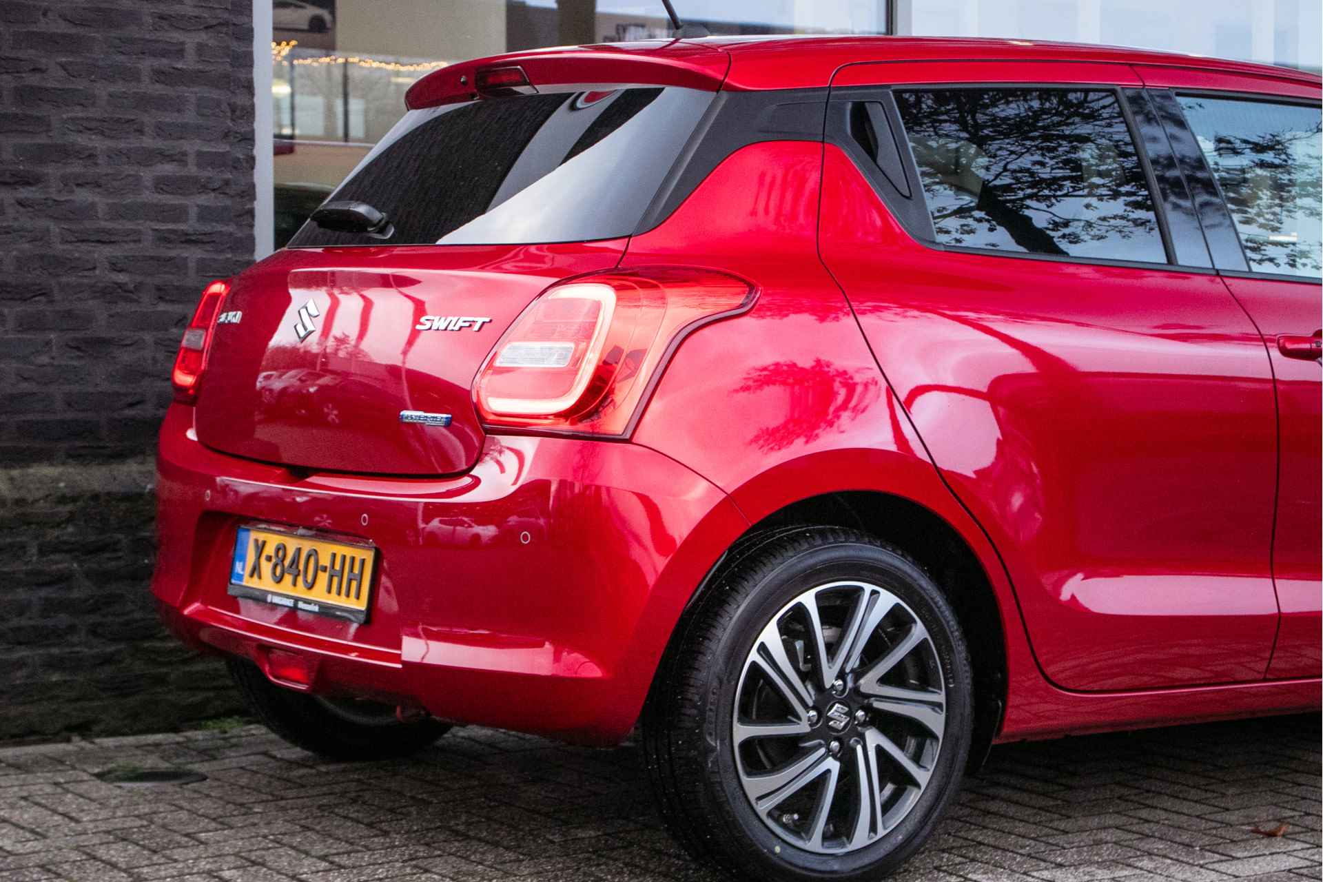 Suzuki Swift 1.2 Style Smart Hybrid - All-in rijklrprs | navigatie | adaptive cruise - 22/37