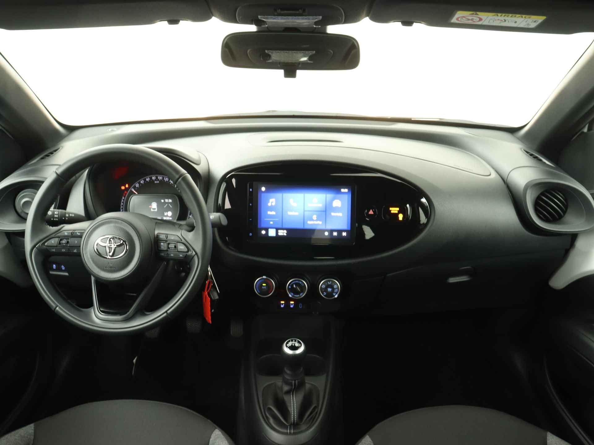 Toyota Aygo X 1.0 VVT-i X-Play Limited | Airco | Camera | Apple Carplay/Android Auto | Stoelverwarming | - 6/41