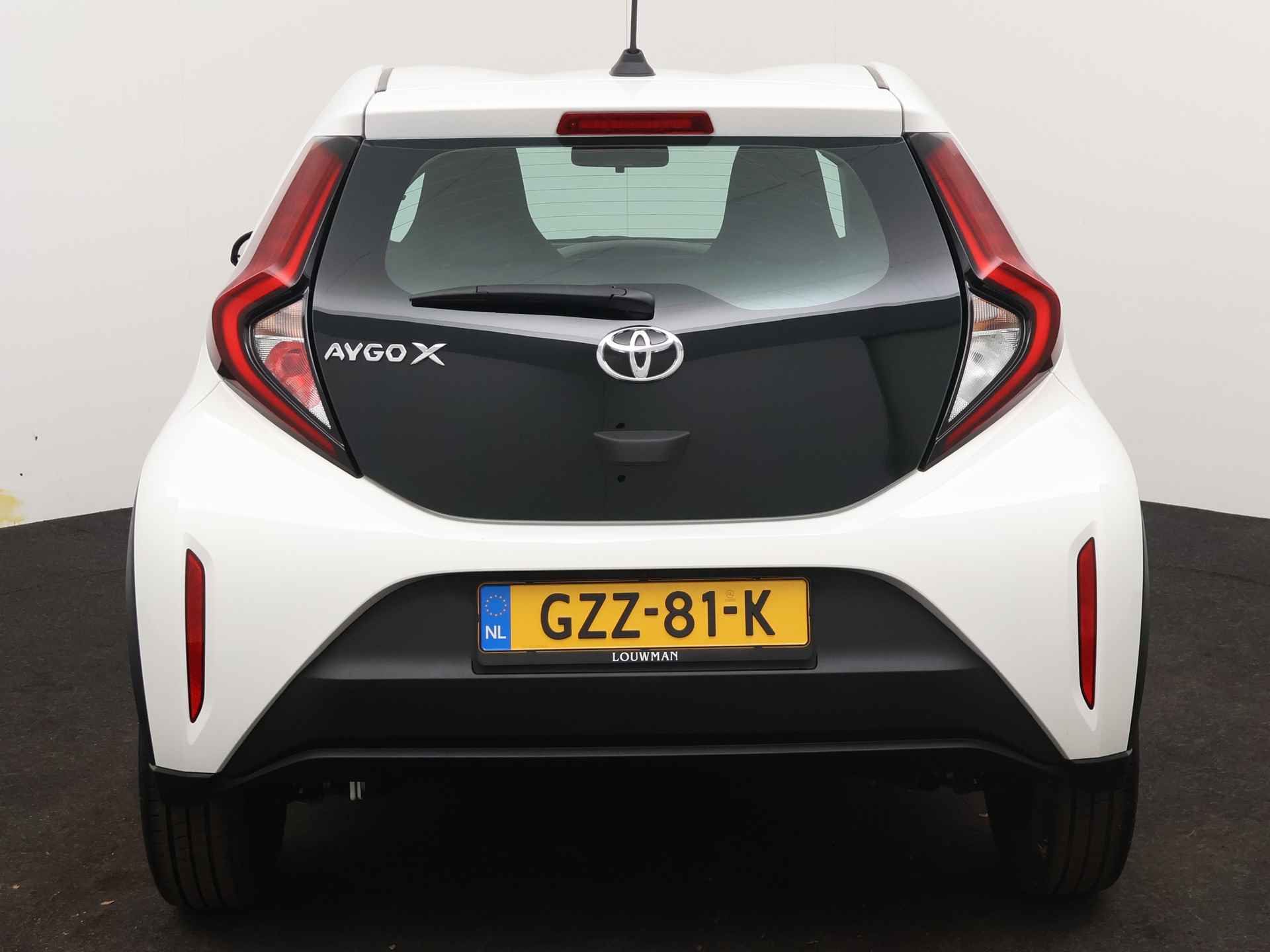 Toyota Aygo X 1.0 VVT-i X-Play Limited | Airco | Camera | Apple Carplay/Android Auto | Stoelverwarming | - 30/41