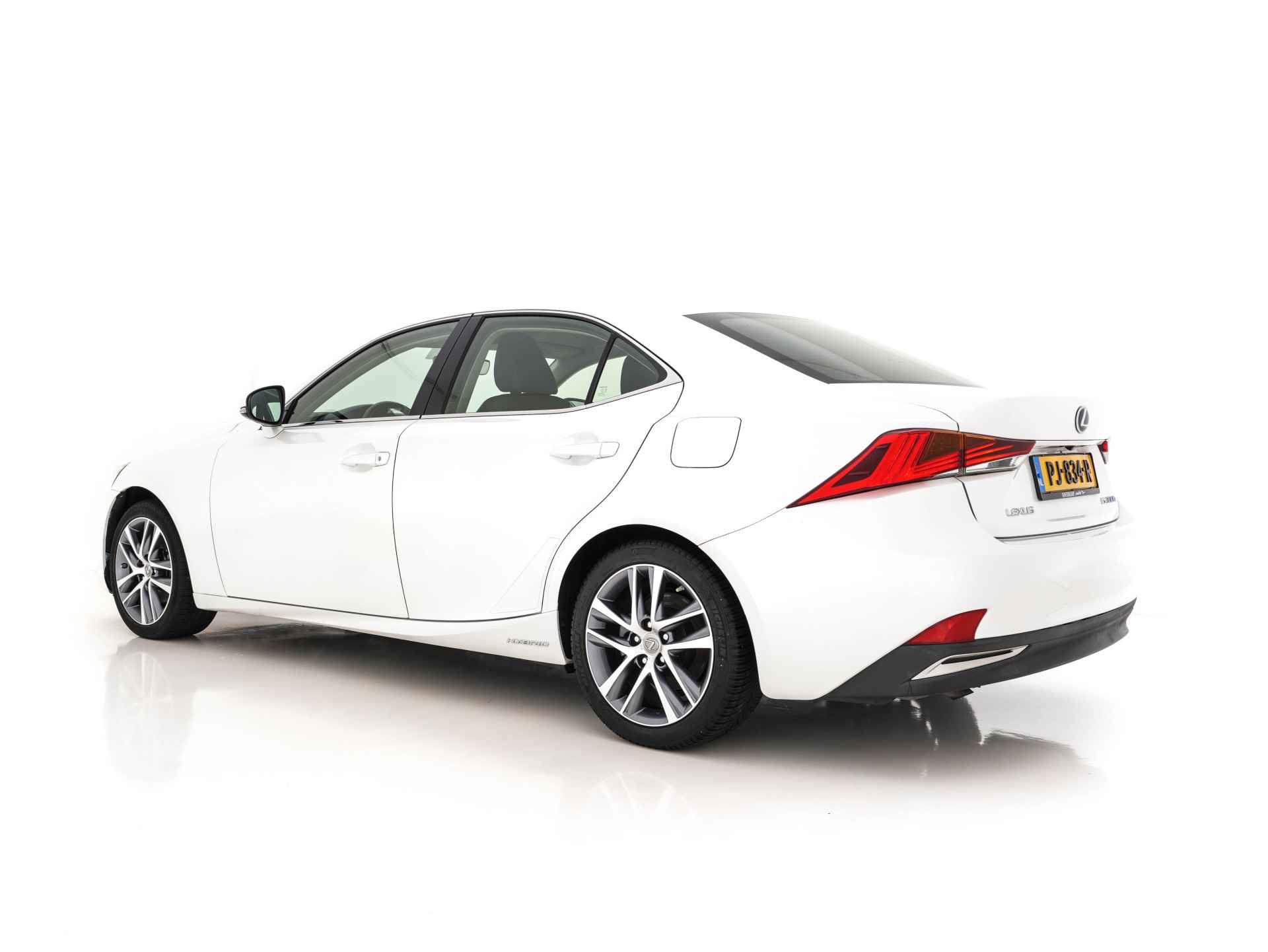 Lexus IS 300h Hybrid Business Line Aut. *NAVI-FULLMAP | FULL-LED | LEDER-MICROFIBRE | CAMERA | SHIFT-PADDLES | ECC | PDC | CRUISE | SPORT-SEATS | 17''ALU* - 4/34