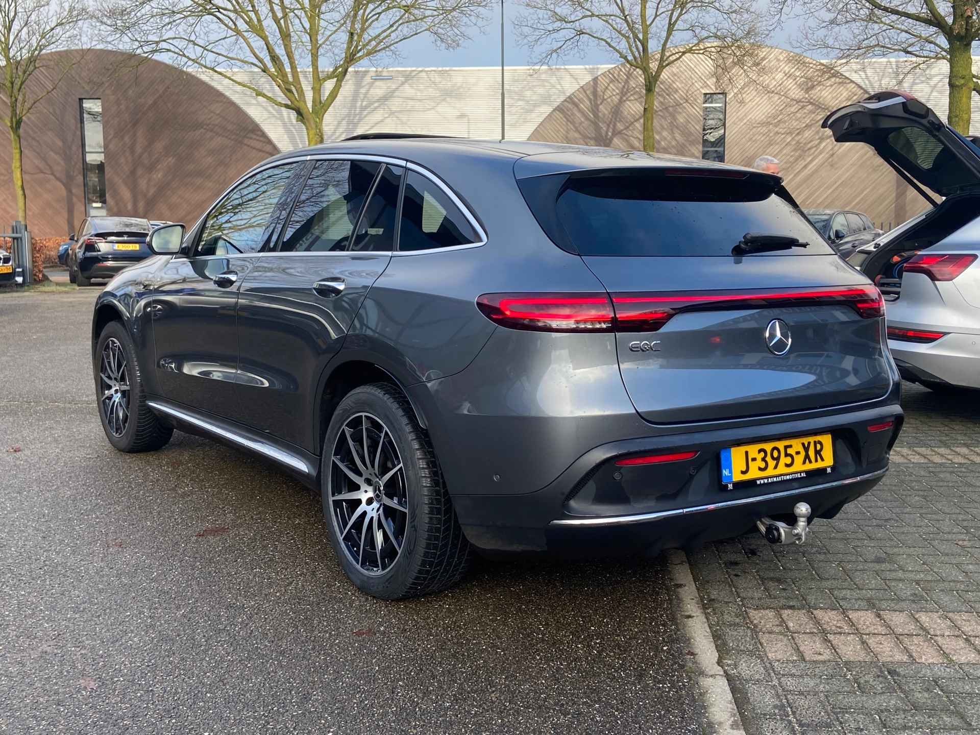 Mercedes-Benz EQC 400 4MATIC AMG 80 kWh RIJKLAARPRIJS! | MEGA COMPLEET - 6/41