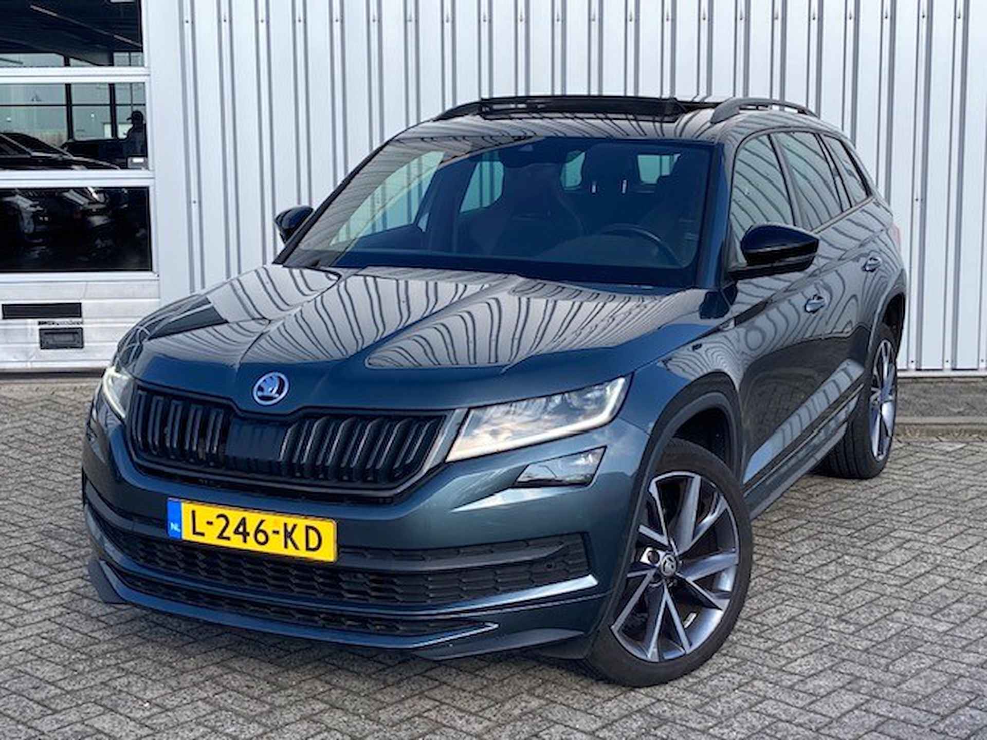 Škoda Kodiaq 1.5 TSI 150pk DSG/AUT Sportline Business 7persoons | Panorama dak | Keyless | Audio Canton | Elektrische voorstoelen met geheuge