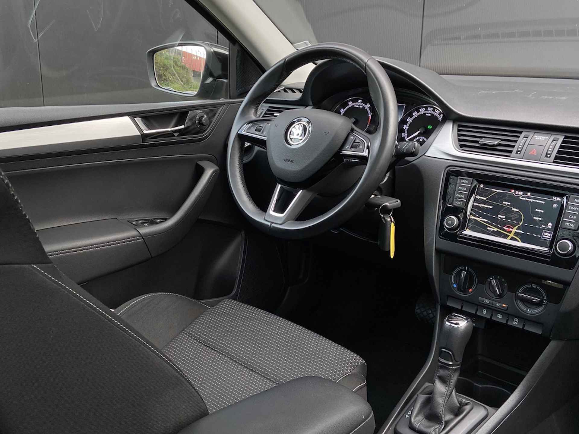 Skoda Rapid Spaceback 1.4TSI 125PK Aut. Style/Panodak/Navi/Apple Carplay/DSG - 10/48