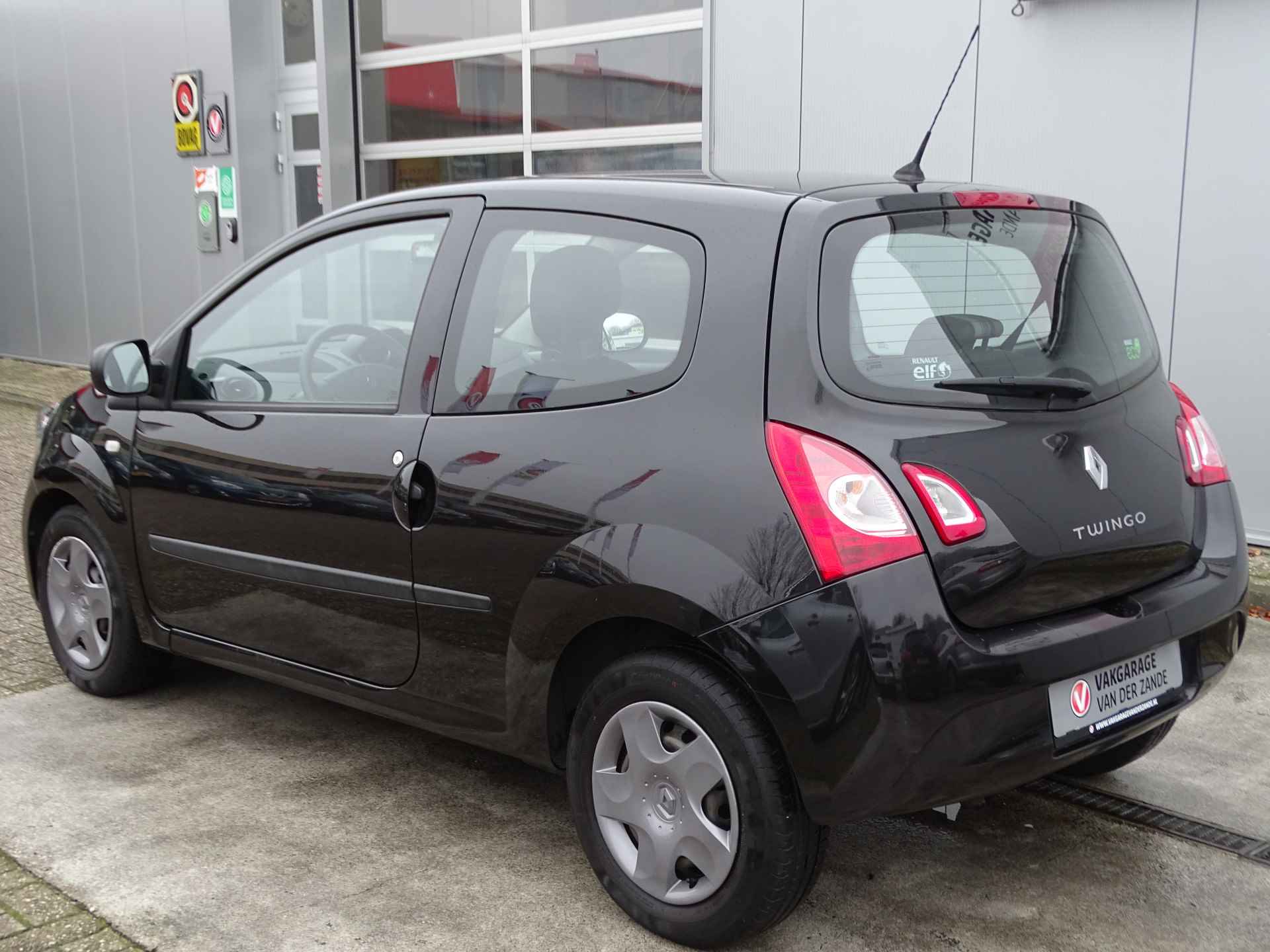 Renault Twingo 1.2 16V Dynamique Airco, Bluetooth! - 4/37