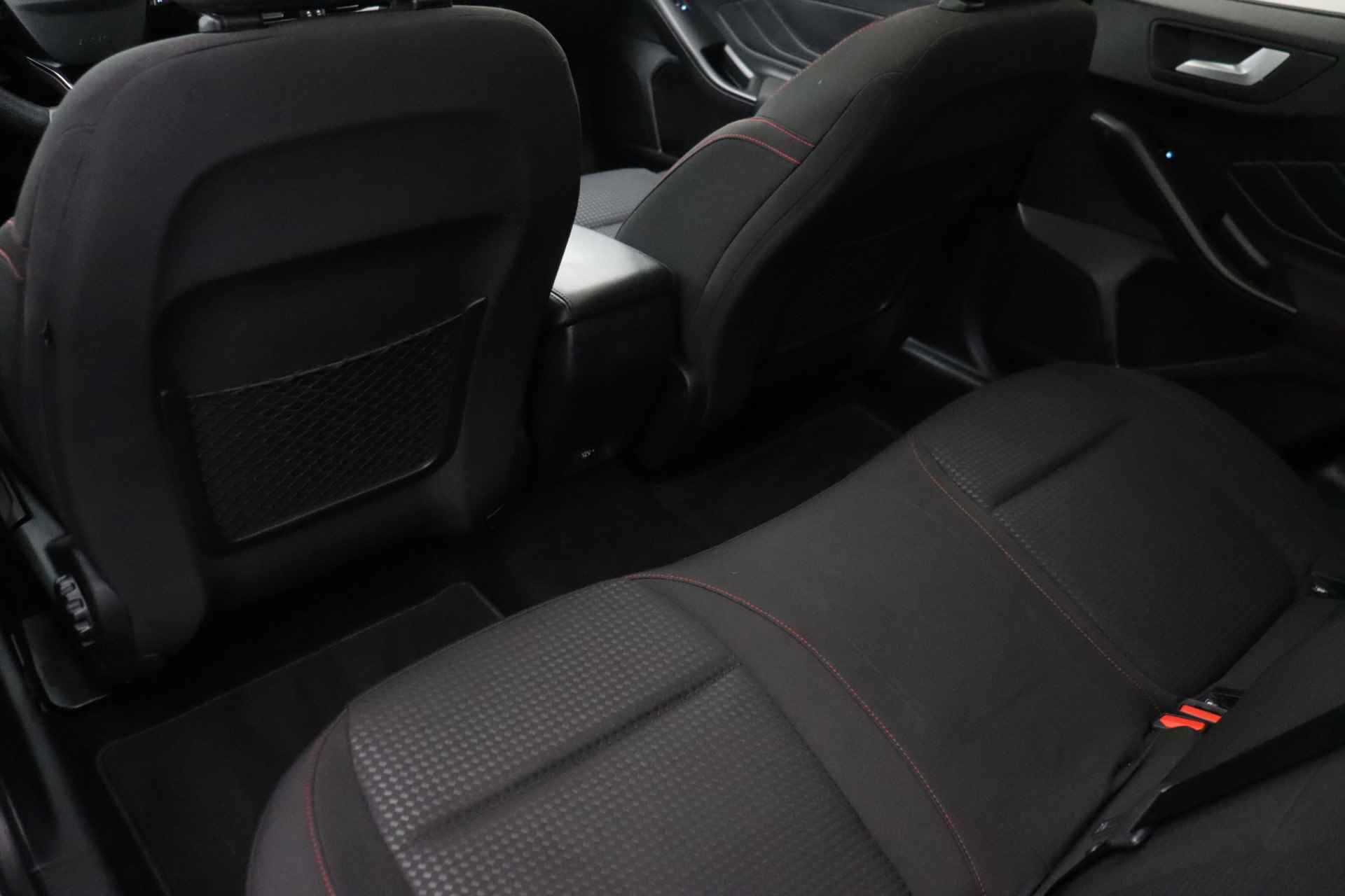 Ford FOCUS Wagon 1.5 EcoBoost 150pk ST Line | Automaat | Panoramadak | Adaptieve cruise control - 11/32