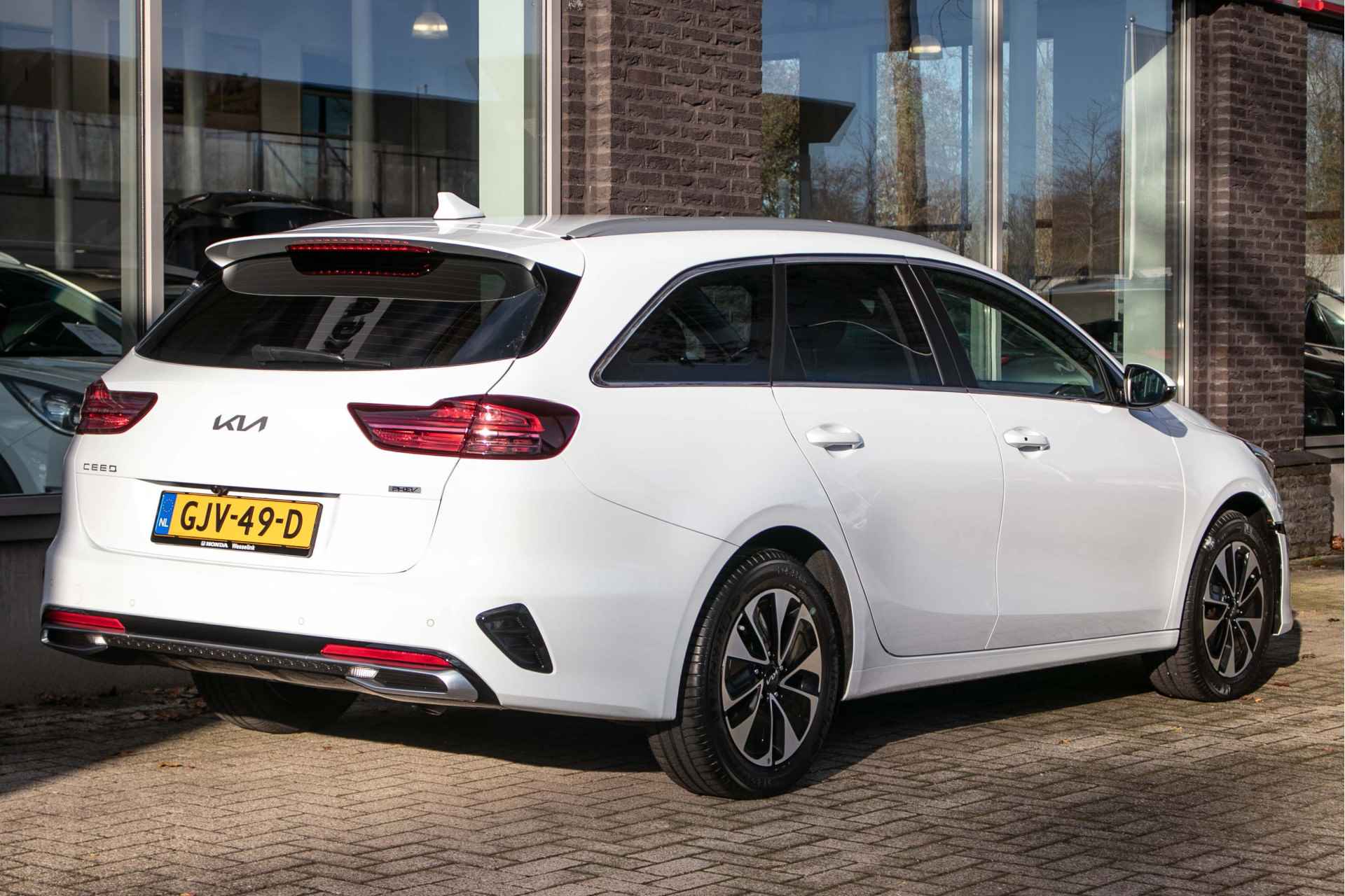 Kia Ceed Sportswagon 1.6 GDI PHEV DynamicLine - All-in rijklrprs | Carplay | Adpt. cruise | Camera | stuurverw. - 3/44