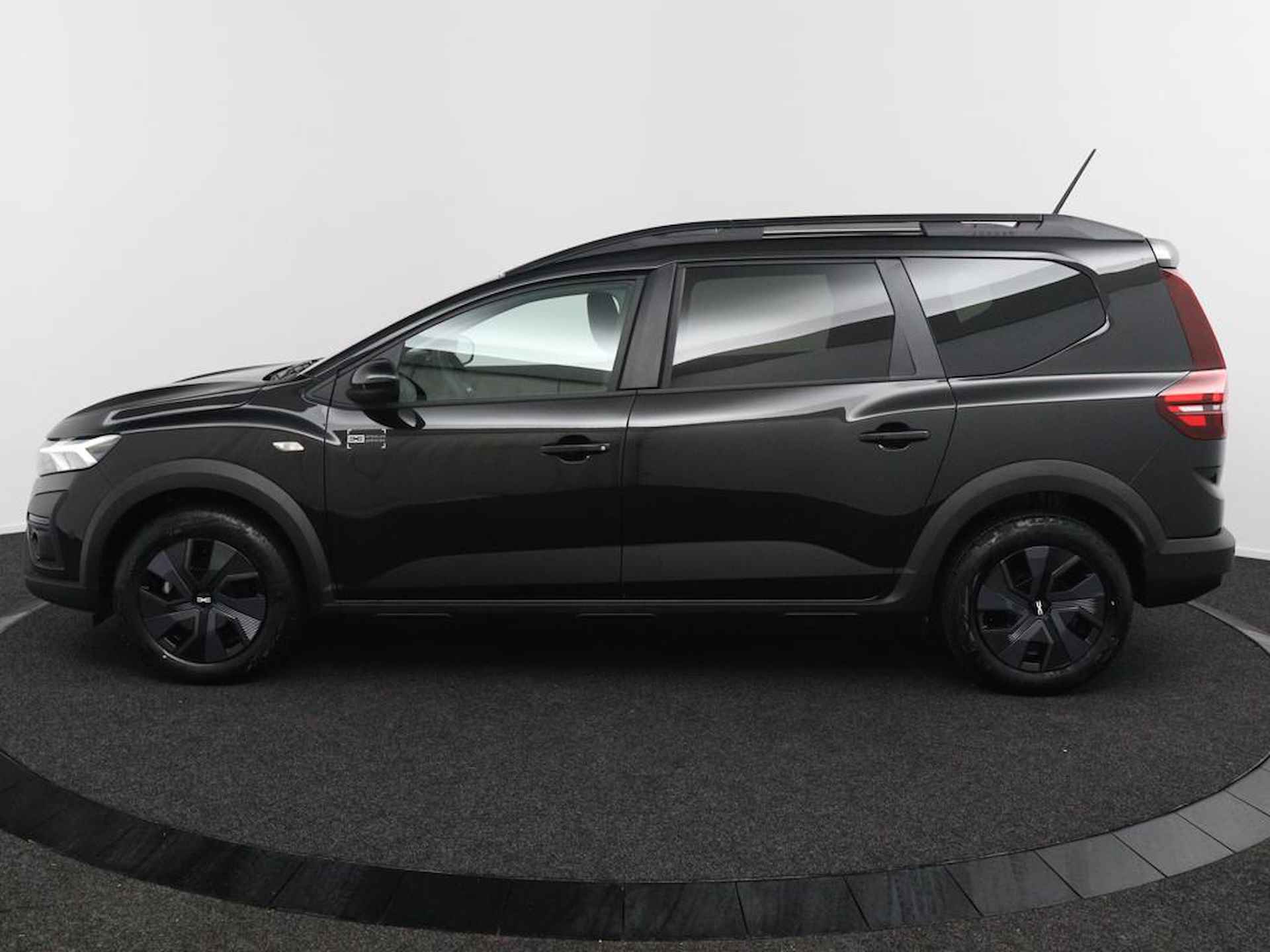 Dacia Jogger 1.6 Hybrid 140 Extreme 5p. | Incl. BPM voordeel | Incl. Registratiekorting | Direct leverbaar | LED Koplampen | Navigatie | Camera | Metallic Lak | - 3/42