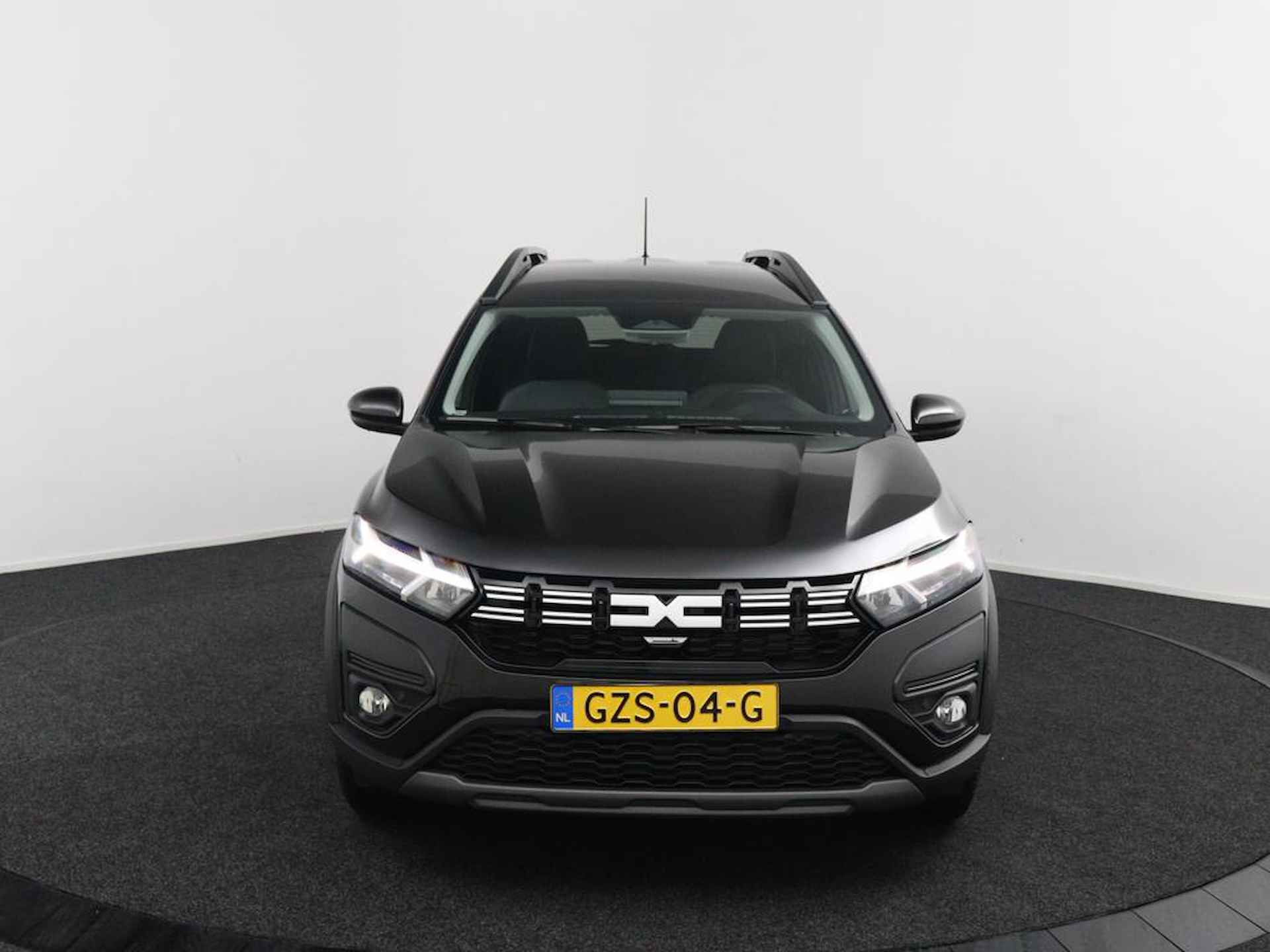 Dacia Jogger 1.6 Hybrid 140 Extreme 5p. | Incl. BPM voordeel | Incl. Registratiekorting | Direct leverbaar | LED Koplampen | Navigatie | Camera | Metallic Lak | - 9/42