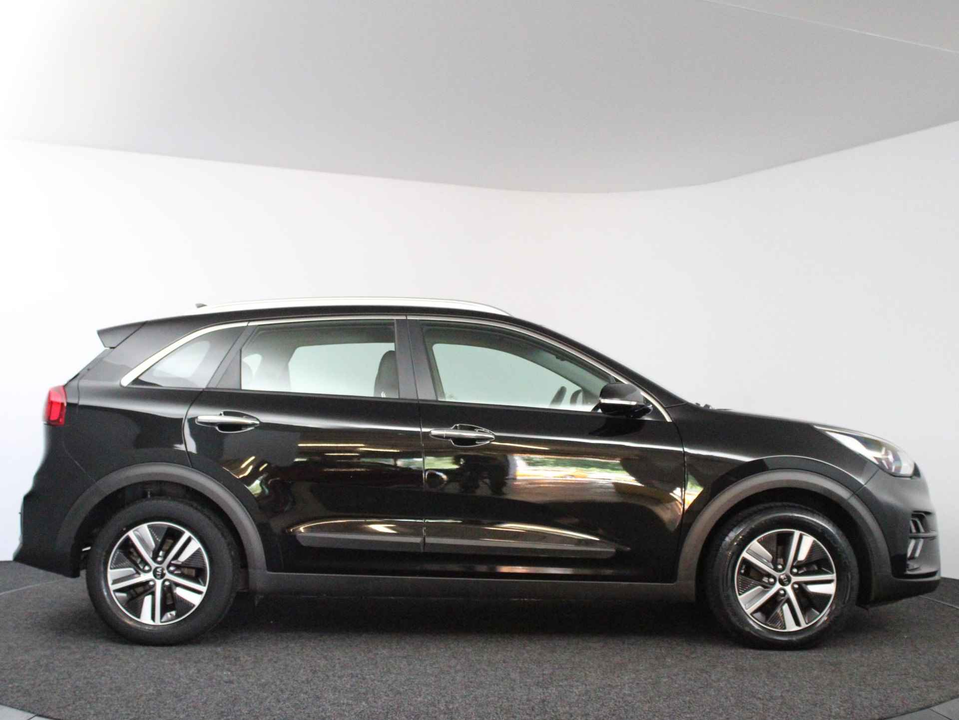 Kia Niro 1.6 GDi Hybrid DynamicLine Clima/navi/Camera - 10/46