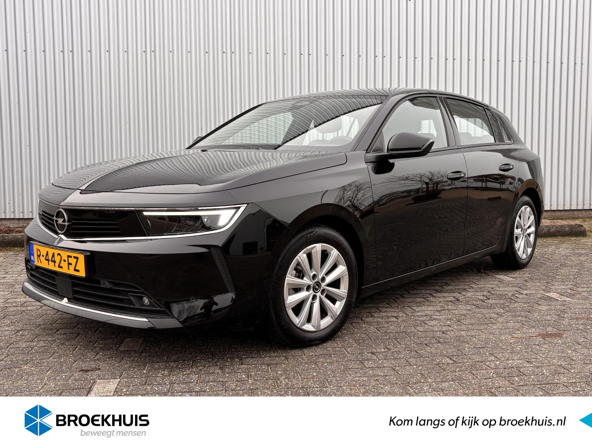 Opel Astra 1.2 Edition  | Led | 16" Licht Metalen Velgen | Parkeersensoren | Apple Carplay / Android Auto |