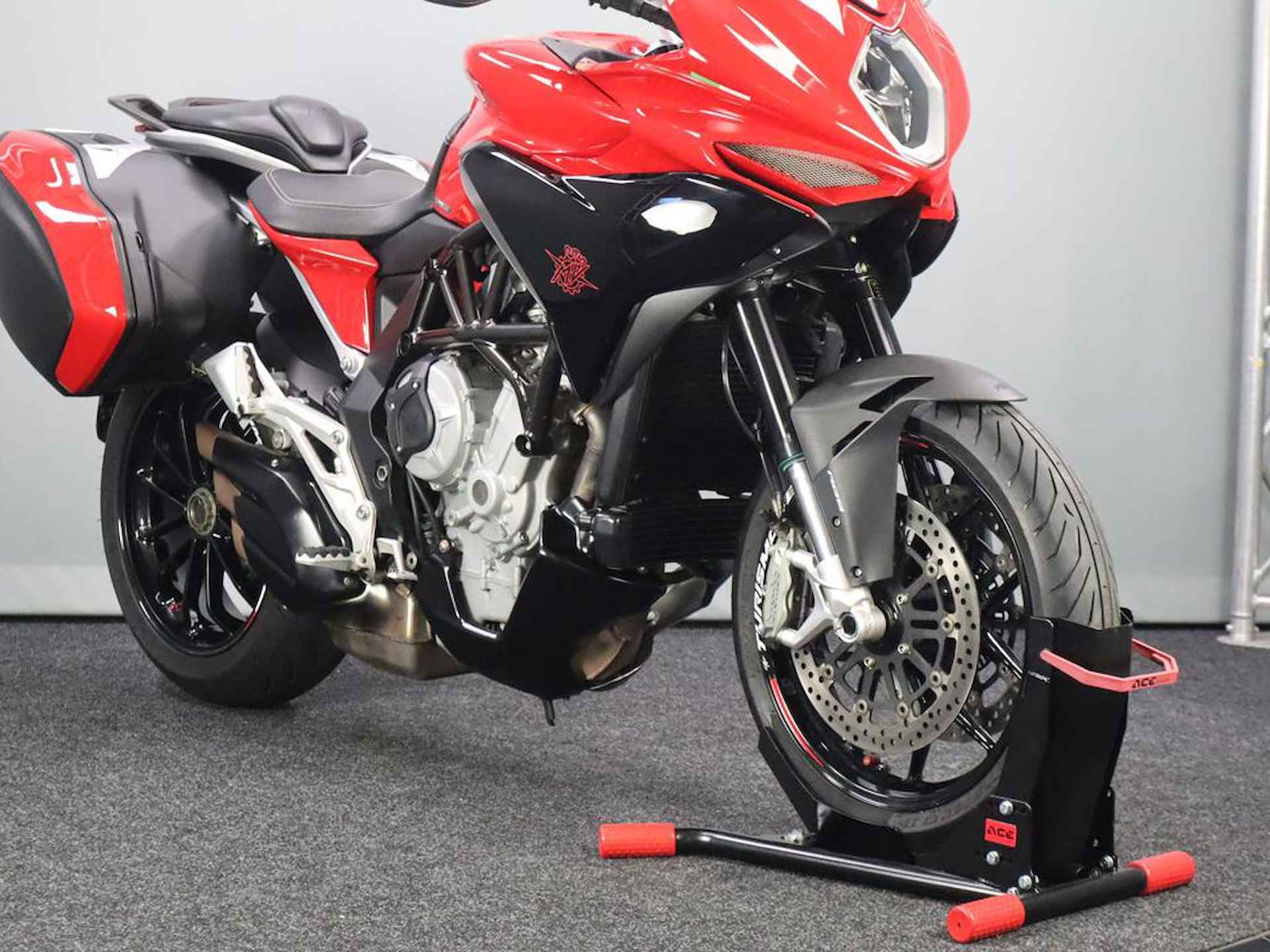 MV Agusta Turismo Veloce - 3/12