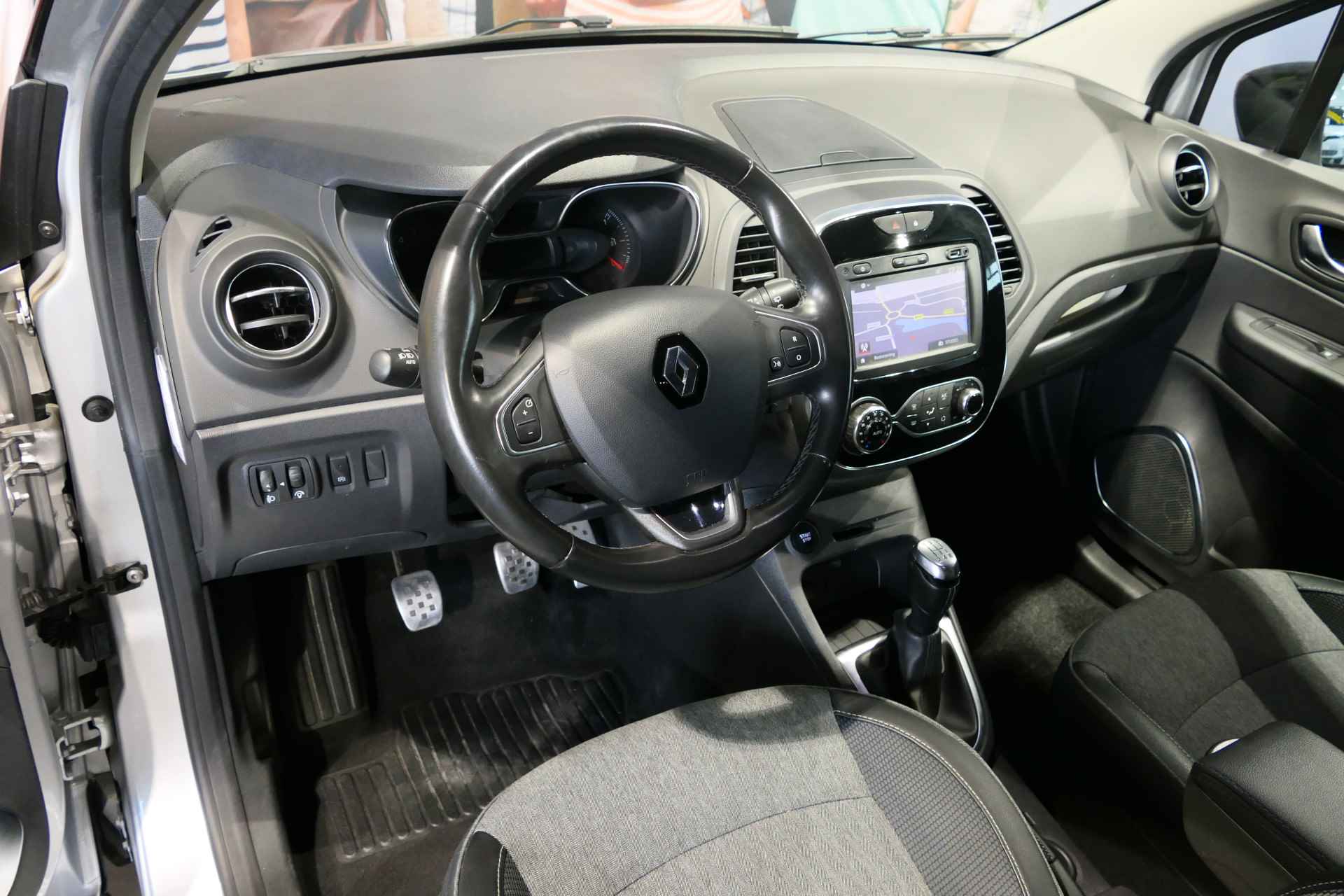 Renault Captur TCe 90 Intens - All Seasons, Camera, Sensoren V+A, LMV 17" - 8/36