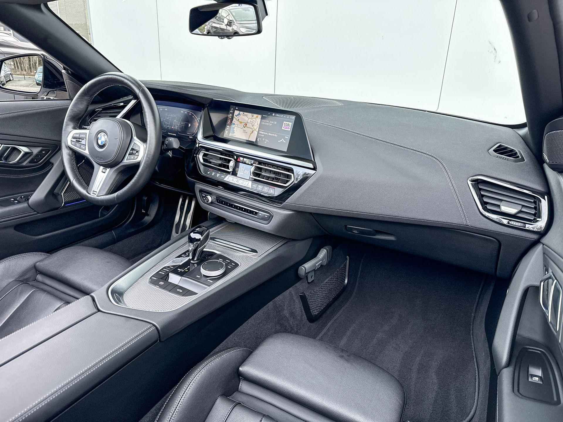 BMW Z4 Roadster sDrive30i Business Edition Plus / Harman Kardon / Head-Up / Elektrisch verstelbare stoelen / M Sportdifferentieel / Stuurwielrand verwarming / 19 Inch / Achteruitrijcamera - 17/22