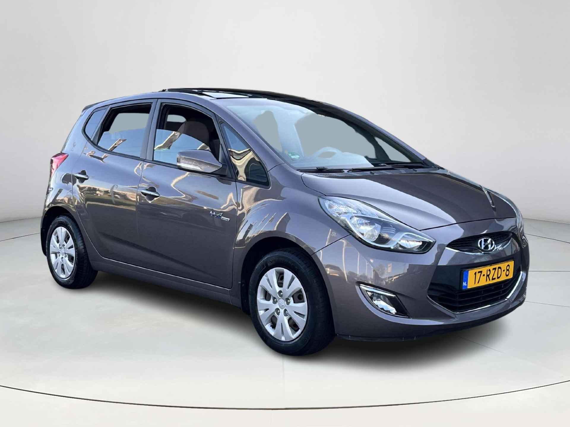 Hyundai ix20 1.6i i-Motion | Rijklaarprijs! |  Schuif-/ kanteldak | Airco | Hoge zit | Trekhaak 1300 kg! | Parkeersensoren achter |Inclusief 12 mnd Bovag-Garantie! | - 8/21