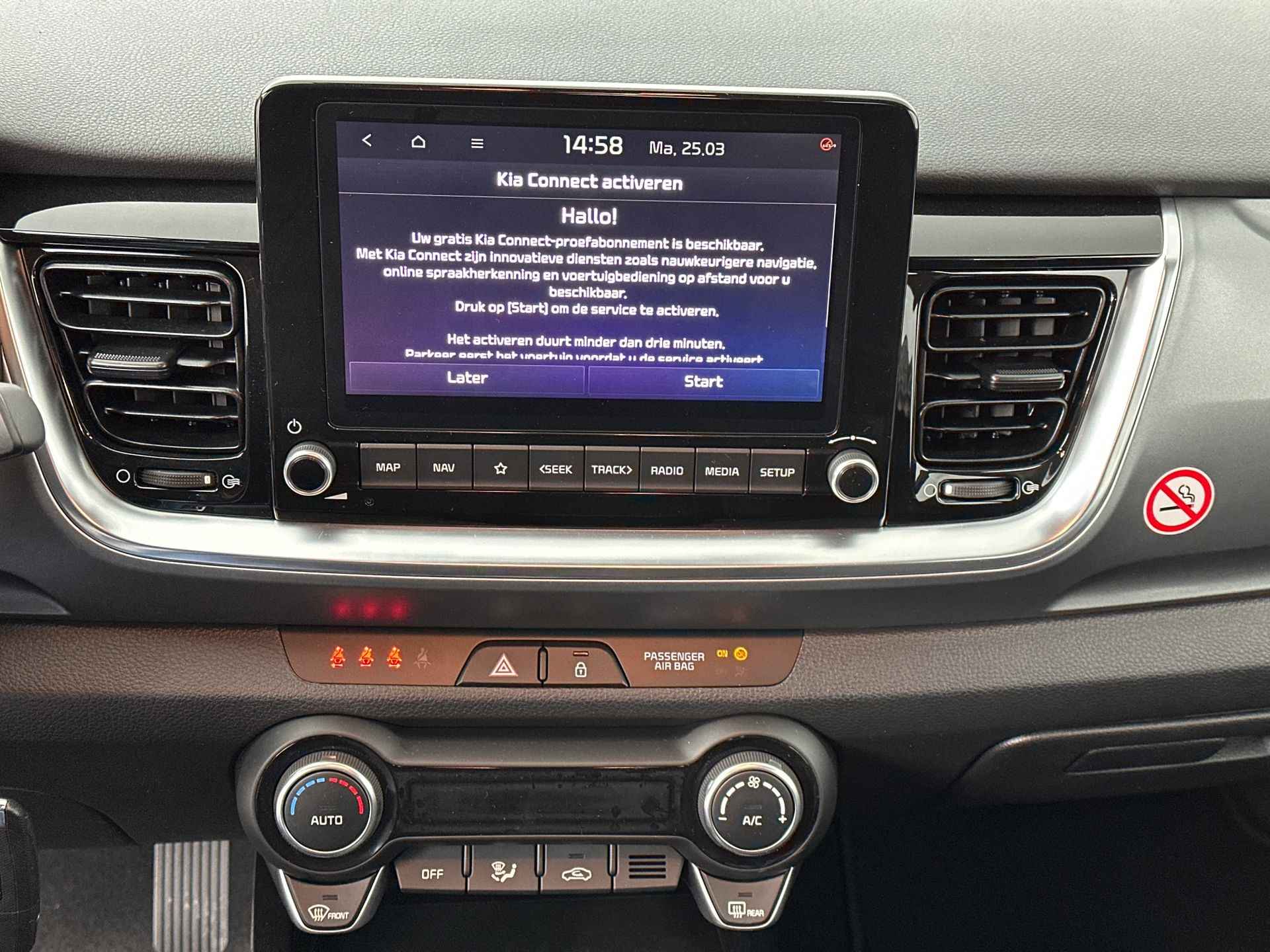 Kia Stonic 1.0 T-GDi MHEV DynamicLine | Navigation Pack | Climate control | Parkeercamera | Apple Carplay / Android Auto | Direct Leverbaar | - 10/35