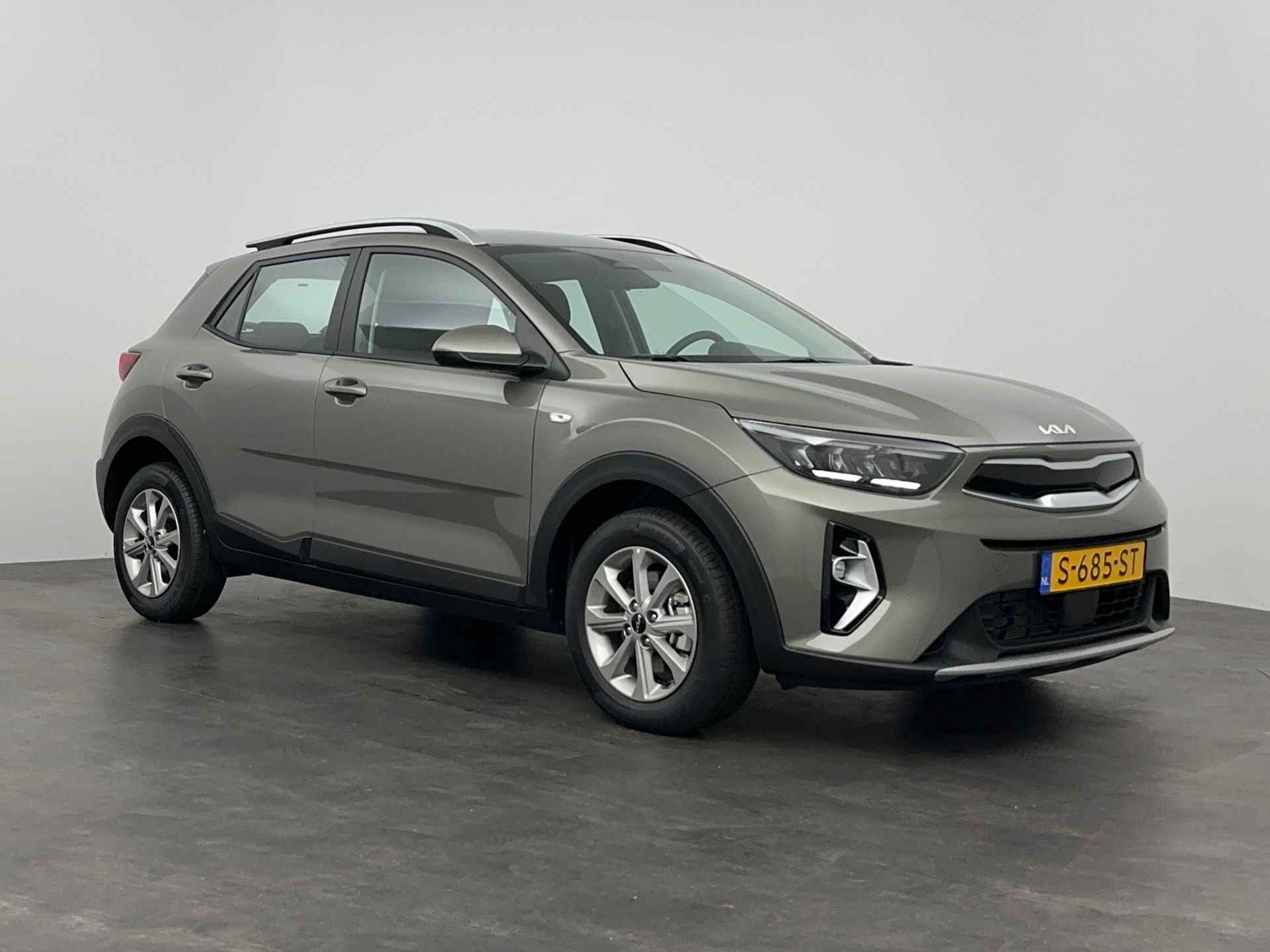 Kia Stonic 1.0 T-GDi MHEV DynamicLine | Navigation Pack | Climate control | Parkeercamera | Apple Carplay / Android Auto | Direct Leverbaar | - 17/35