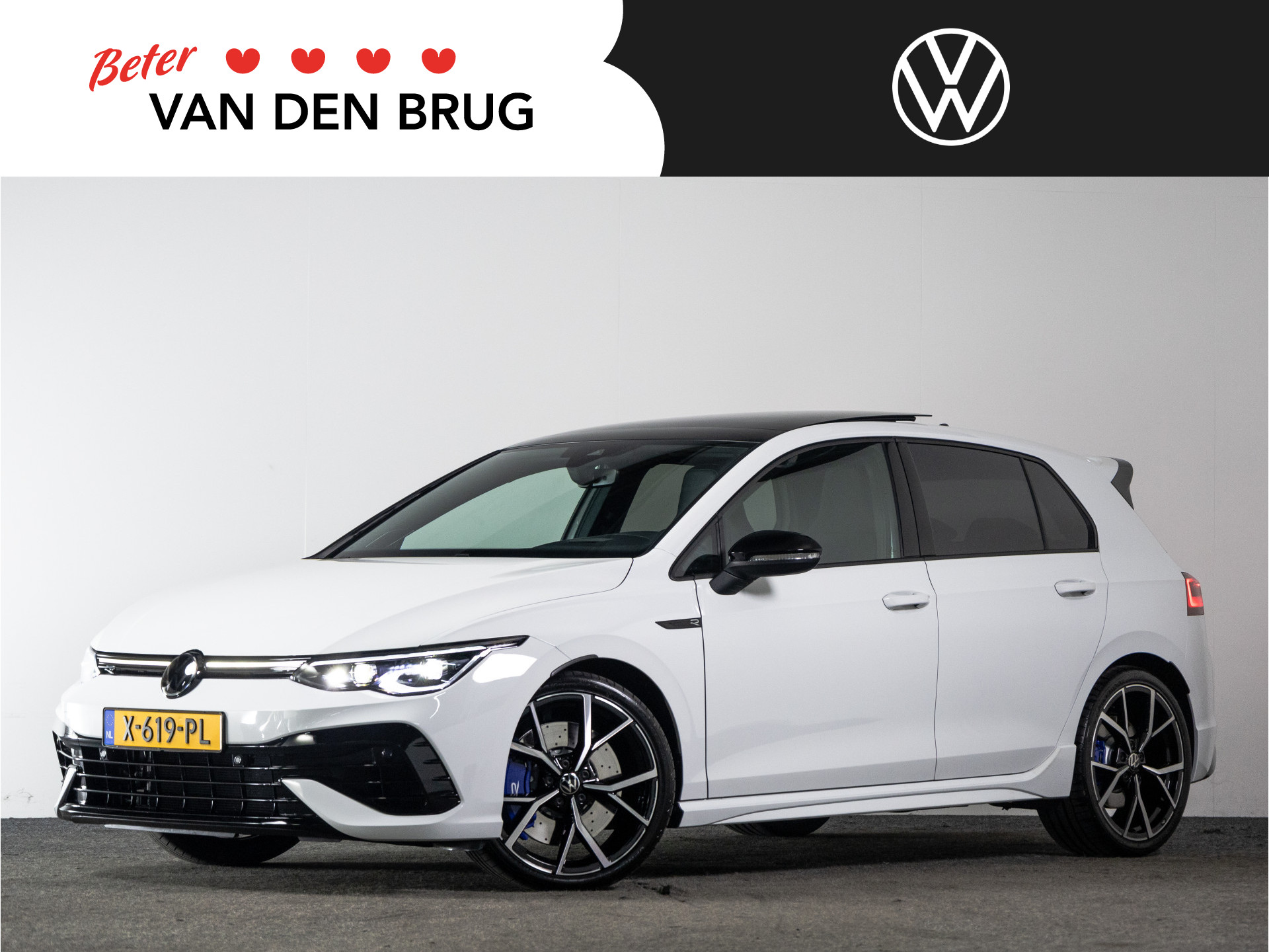 Volkswagen Golf R 2.0 TSI 333 PK DSG 4Motion | AKRAPOVIC|  R PERFORMANCE | LED Matix IQ | Panoramadak | Black Style | bij viaBOVAG.nl