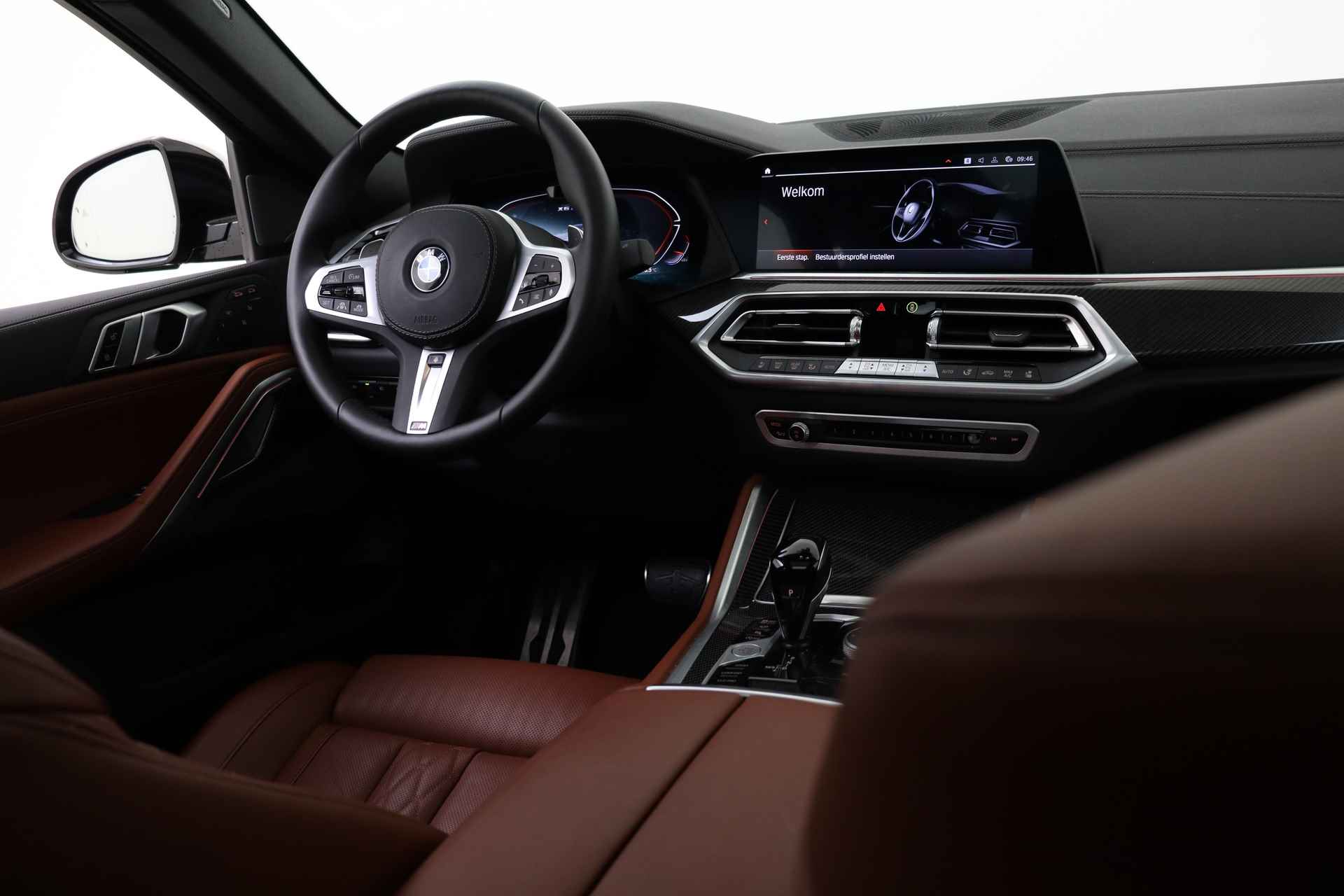 BMW X6 M50i High Executive Automaat / Panoramadak Sky Lounge / Adaptief M Onderstel Professional / Massagefunctie / Laserlight / Trekhaak / Active Steering / Soft-Close - 27/94