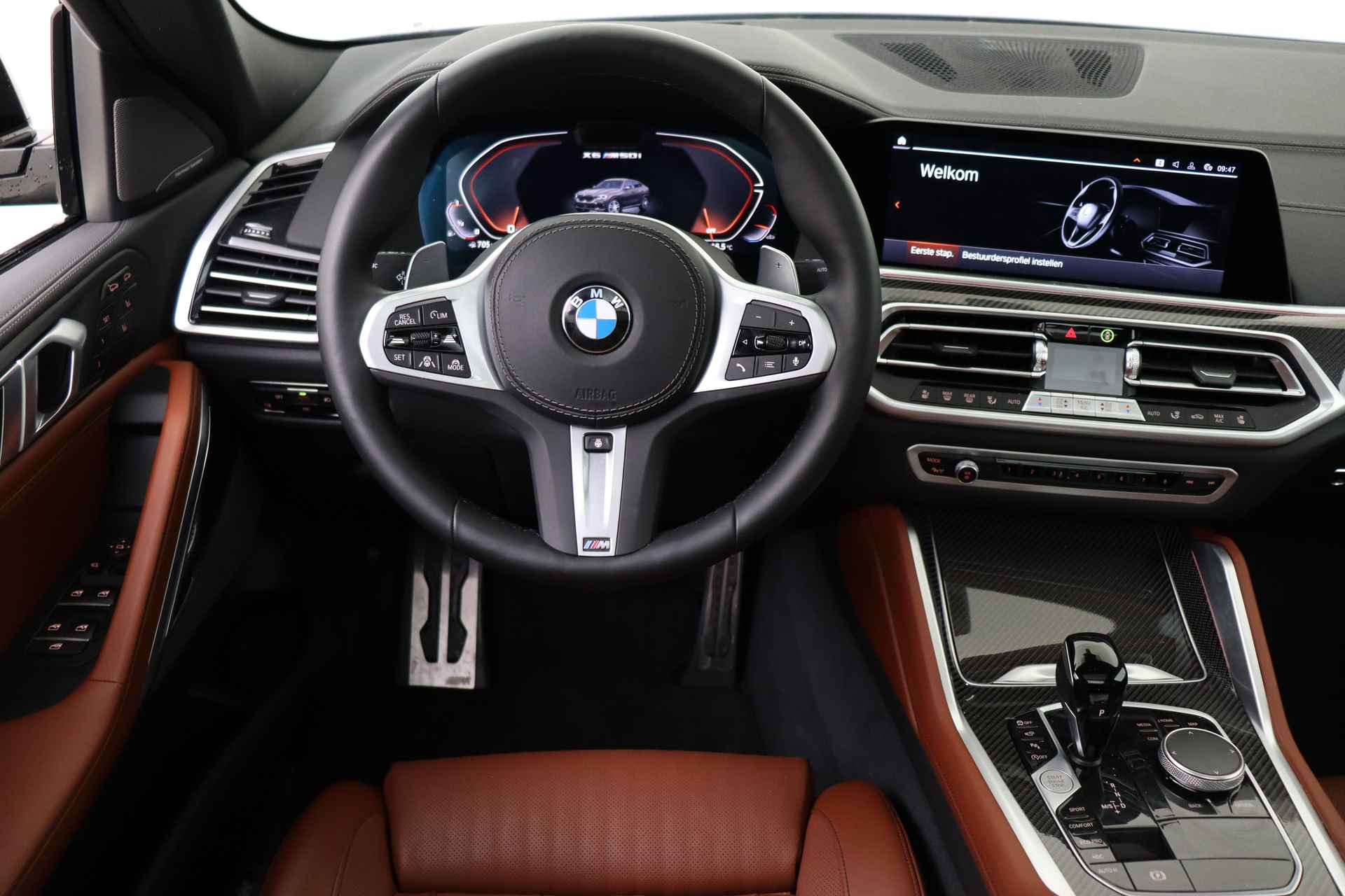 BMW X6 M50i High Executive Automaat / Panoramadak Sky Lounge / Adaptief M Onderstel Professional / Massagefunctie / Laserlight / Trekhaak / Active Steering / Soft-Close - 29/94